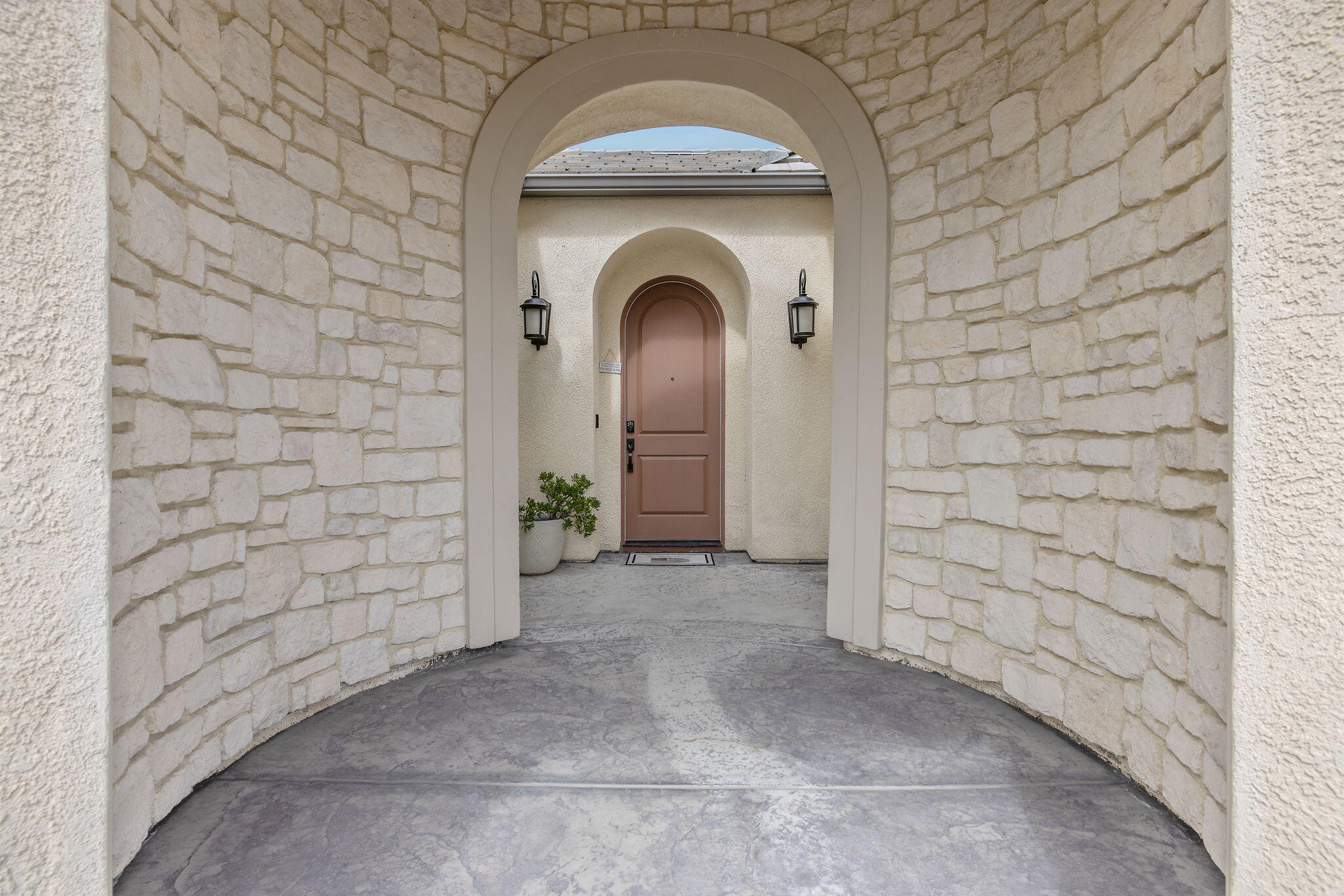 3500 W Lark Ave, Visalia, CA 93291