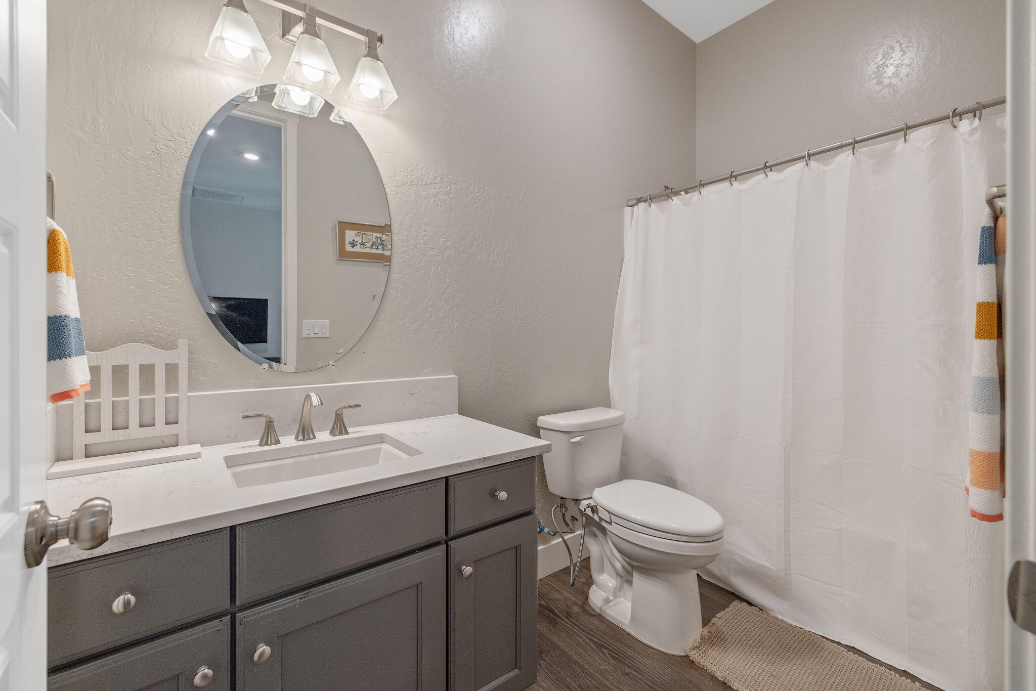 3500 W Lark Ave, Visalia, CA 93291