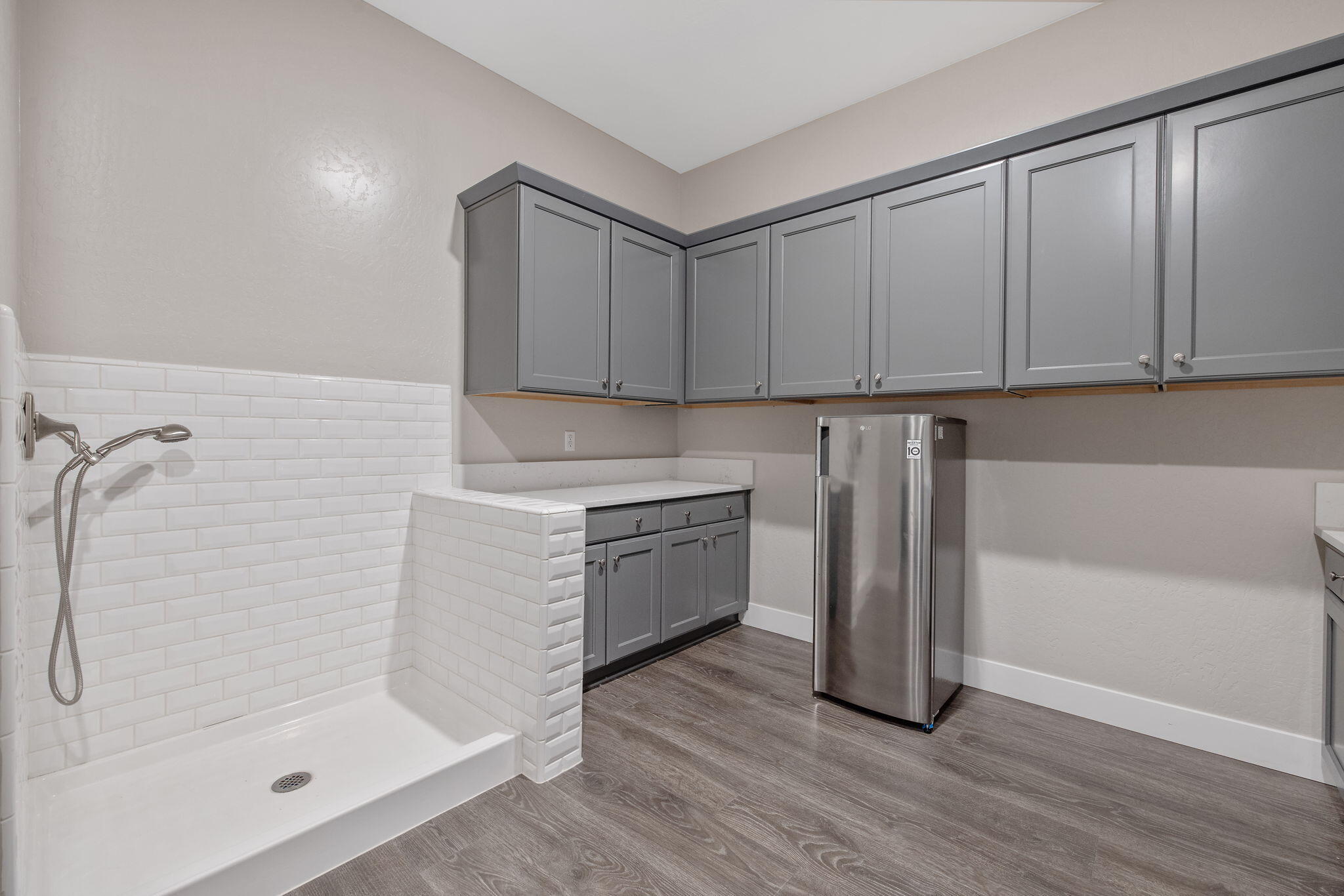 3500 W Lark Ave, Visalia, CA 93291