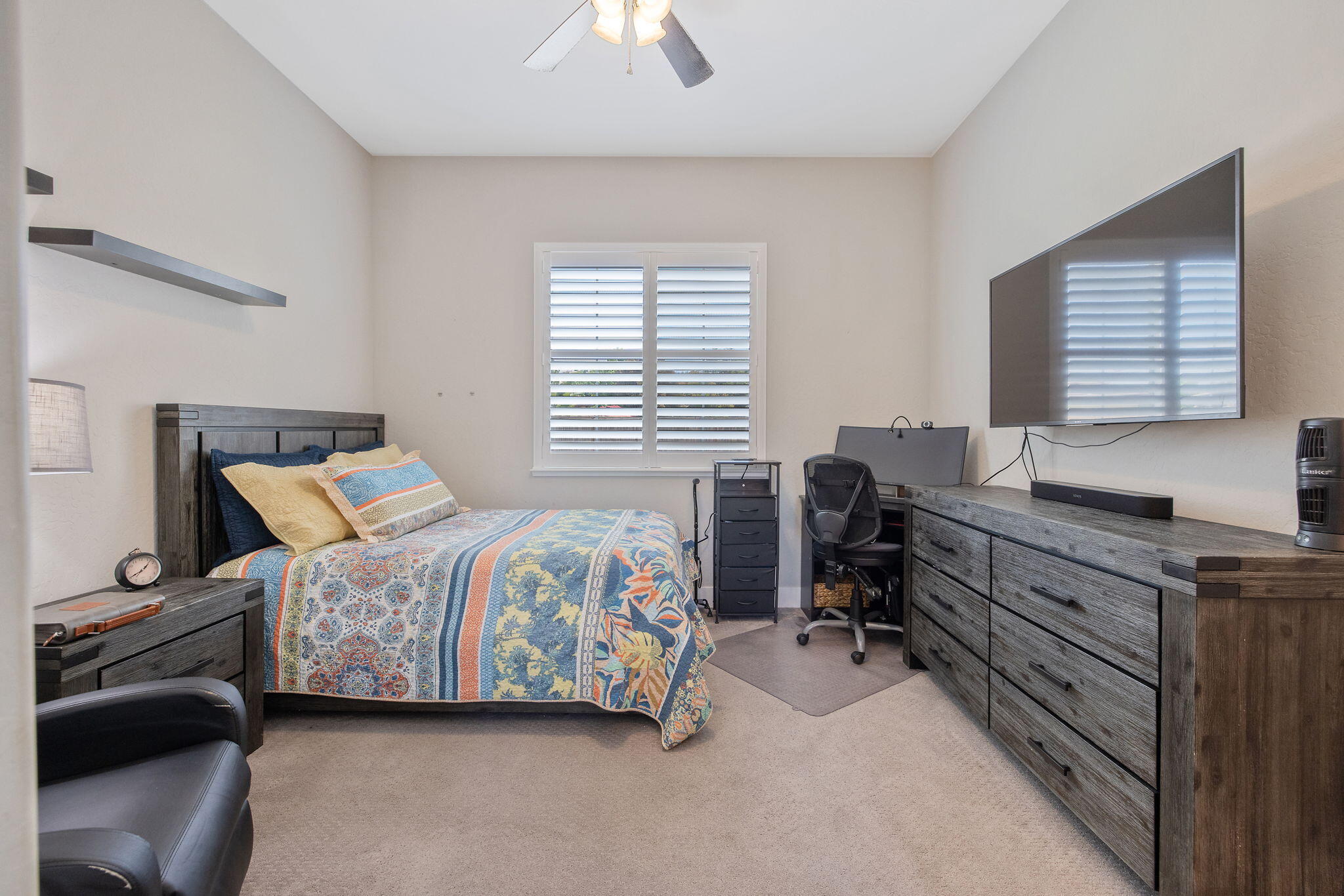 3500 W Lark Ave, Visalia, CA 93291