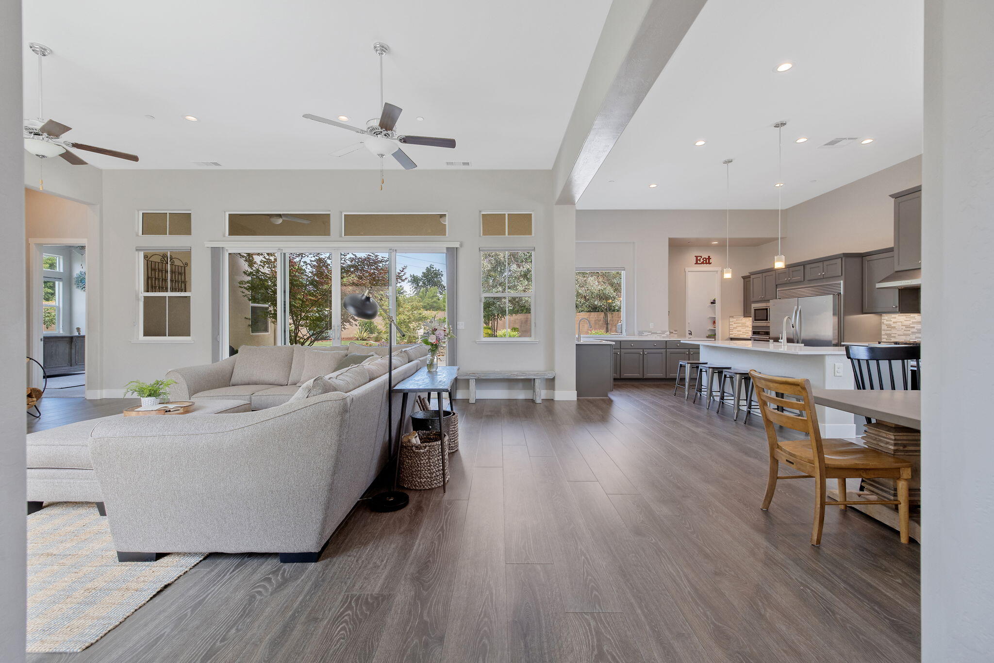 3500 W Lark Ave, Visalia, CA 93291