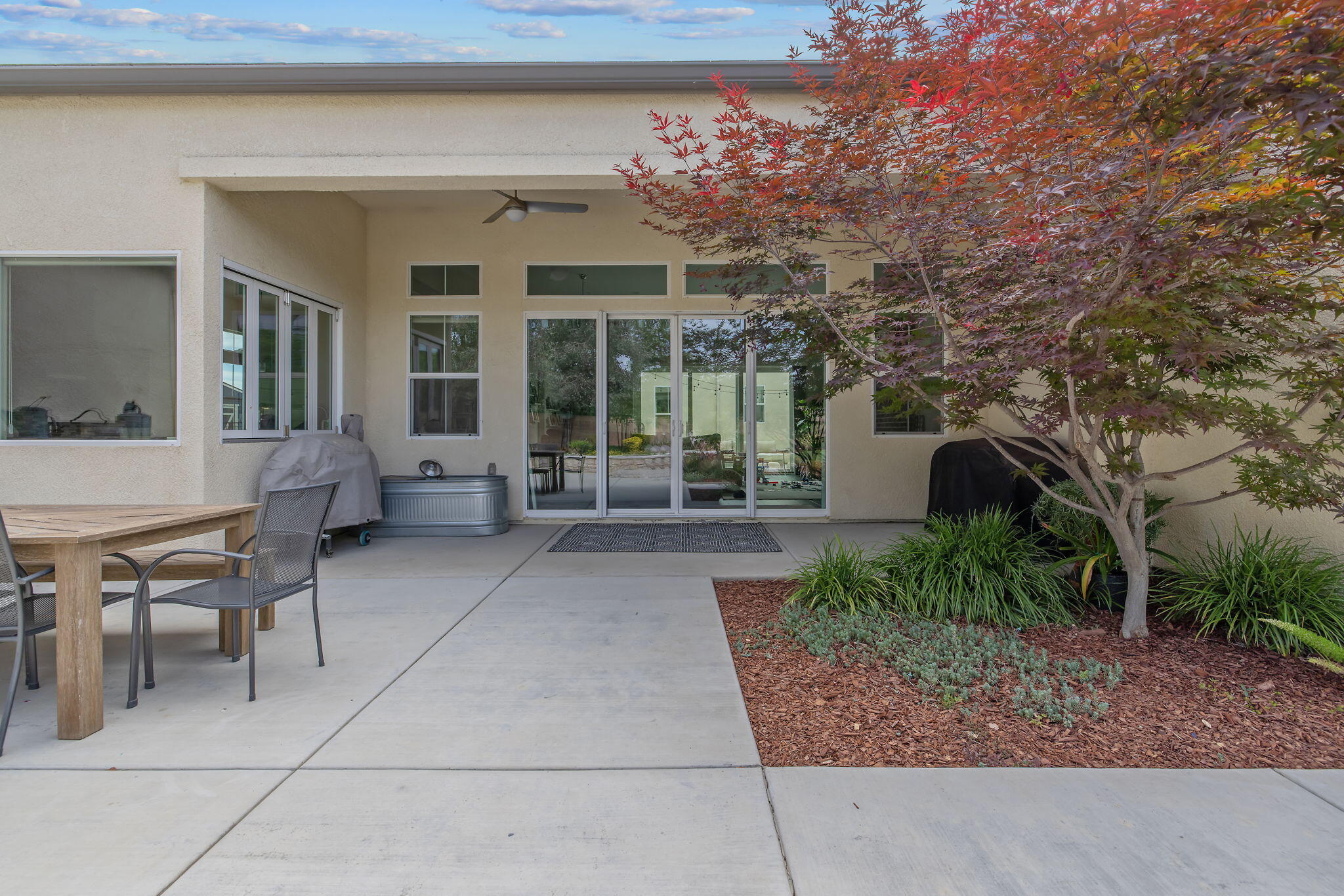 3500 W Lark Ave, Visalia, CA 93291