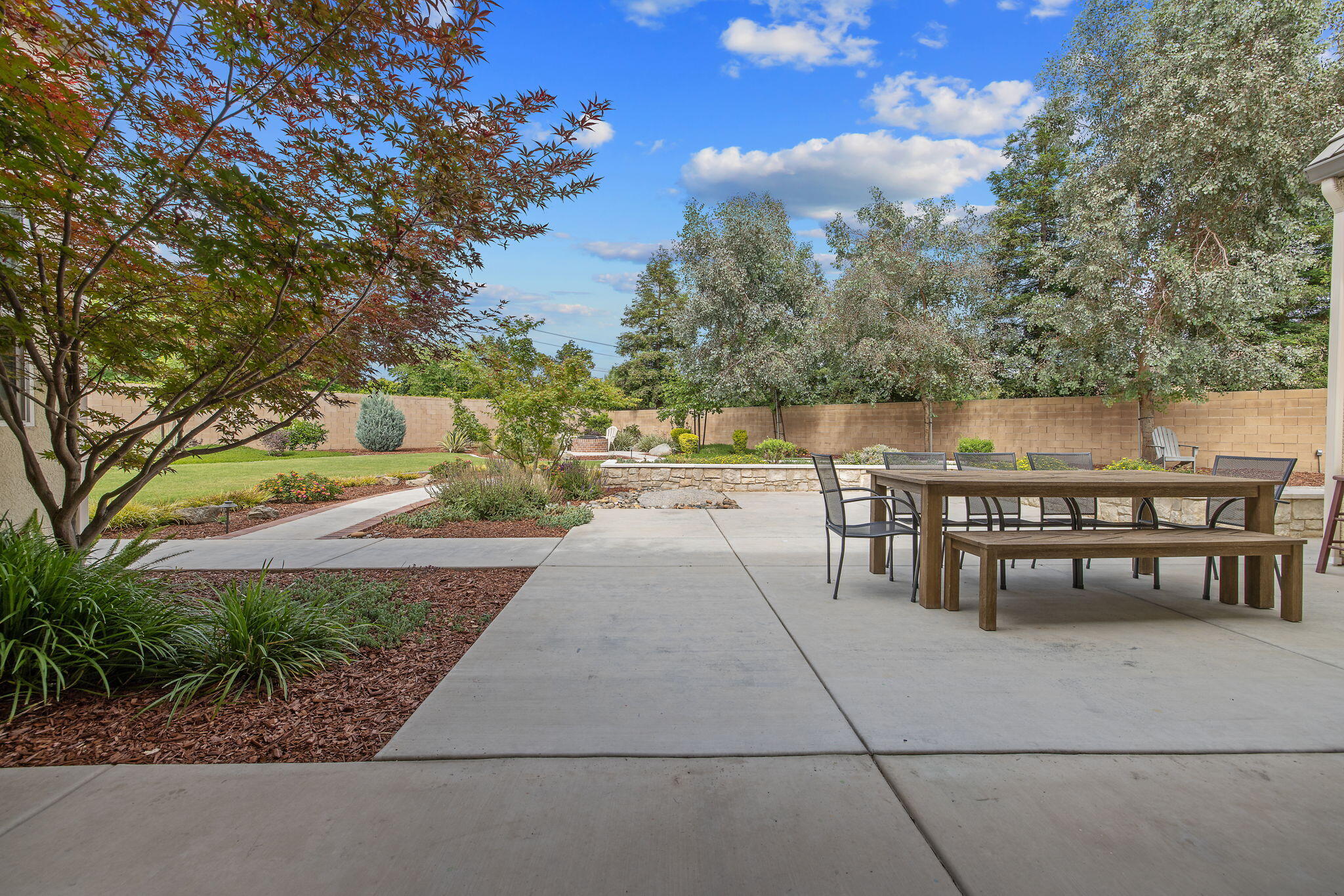 3500 W Lark Ave, Visalia, CA 93291