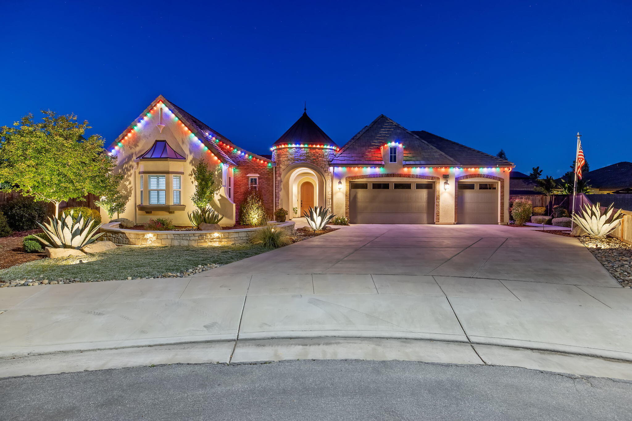 3500 W Lark Ave, Visalia, CA 93291