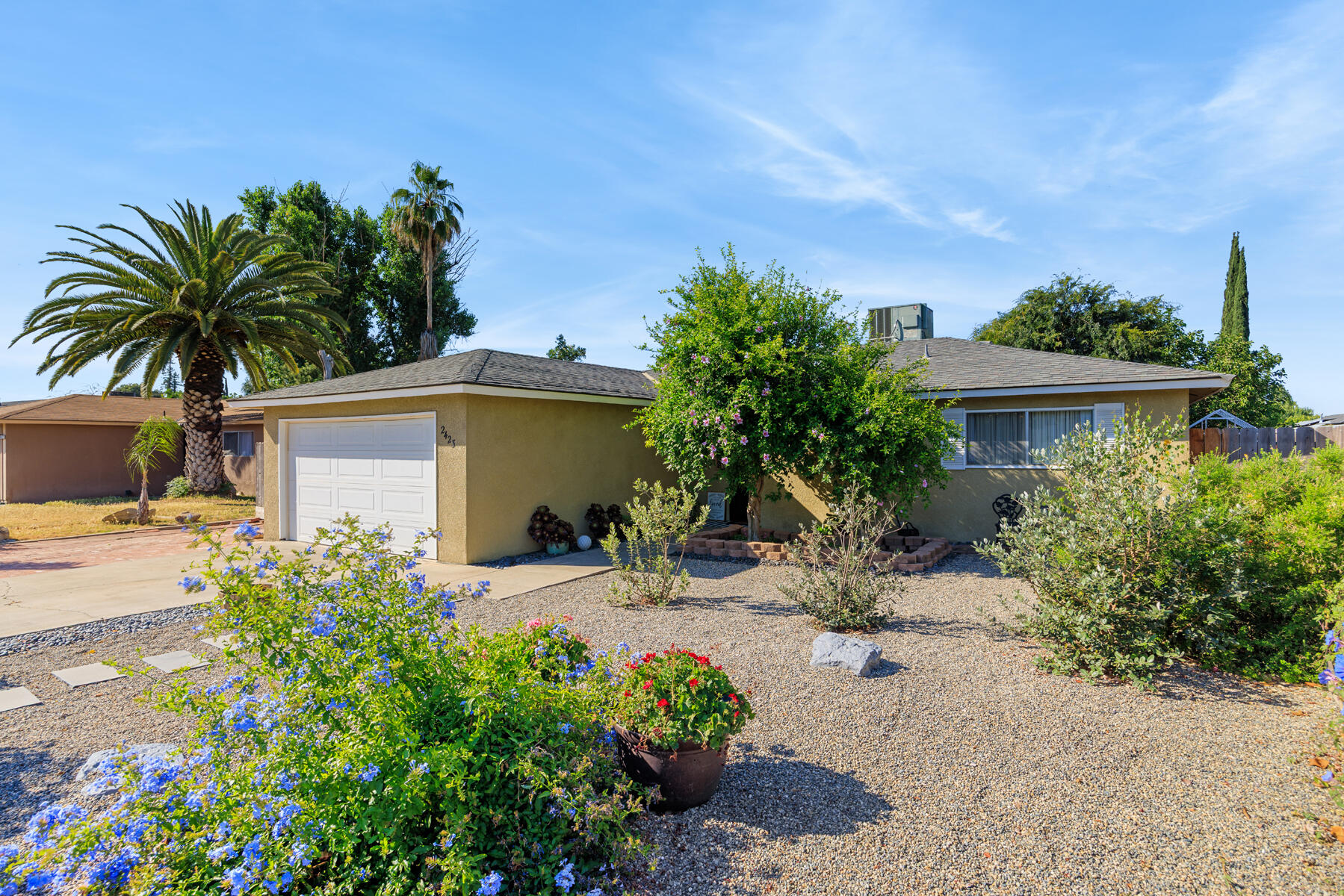 2423 W Norwich Ave, Fresno, CA 93705