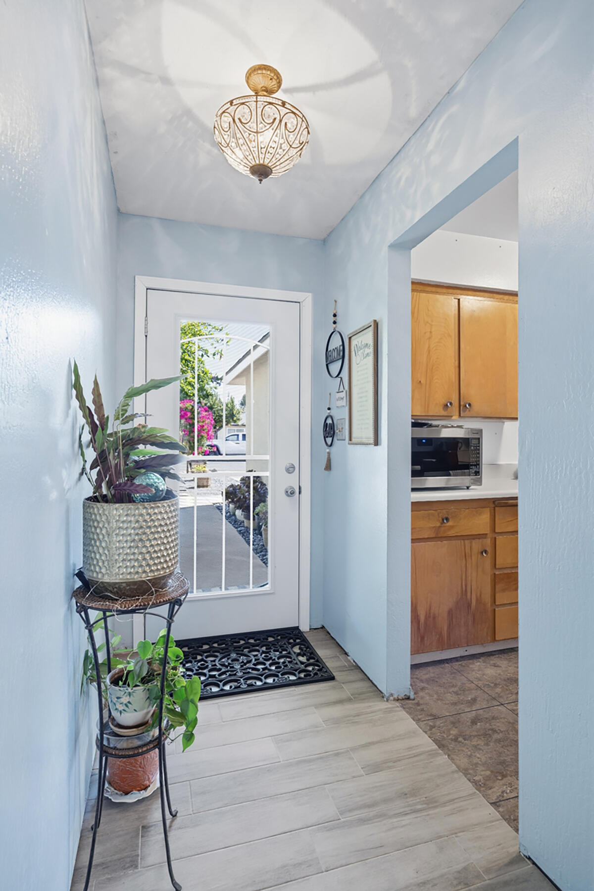 2423 W Norwich Ave, Fresno, CA 93705