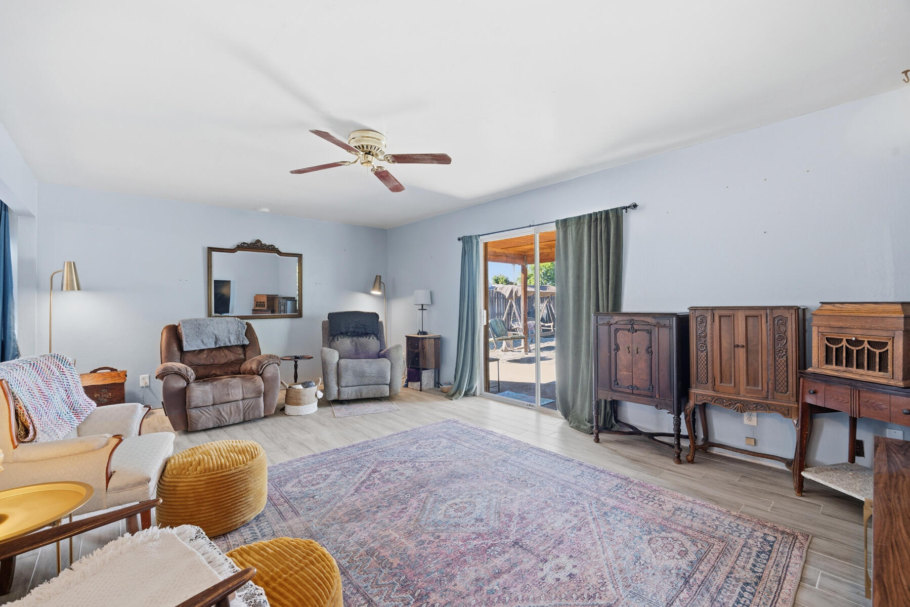 2423 W Norwich Ave, Fresno, CA 93705