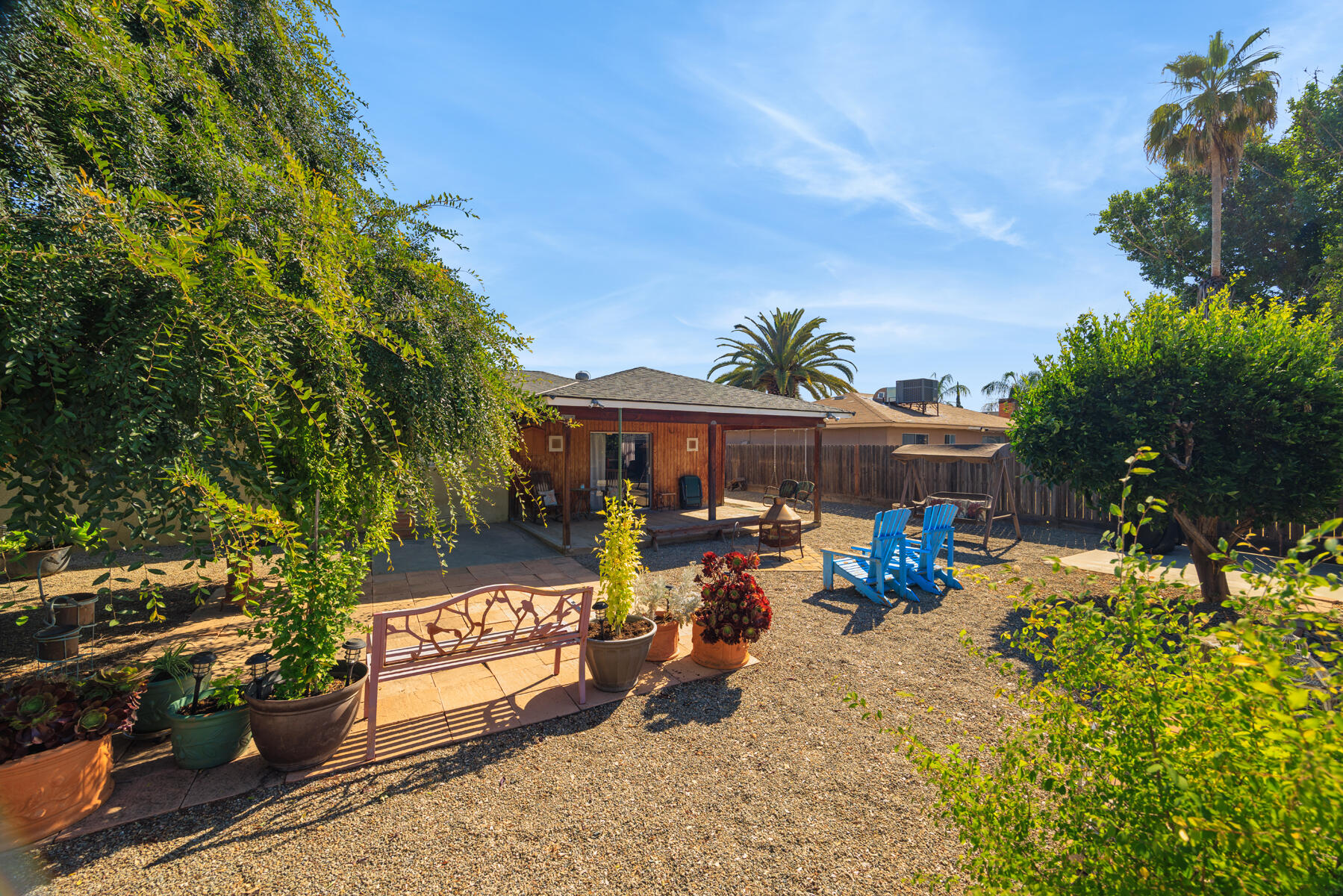 2423 W Norwich Ave, Fresno, CA 93705