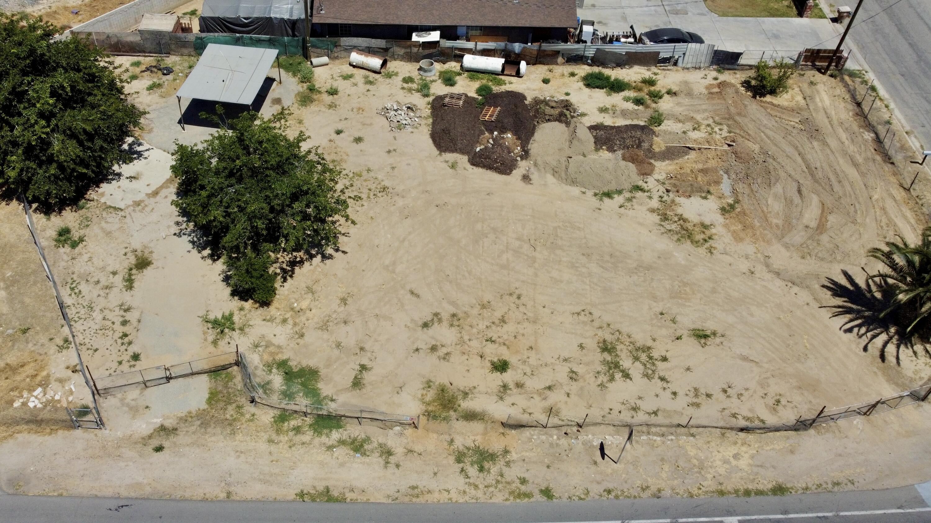 326 Wilson Rd, Bakersfield, CA 93307