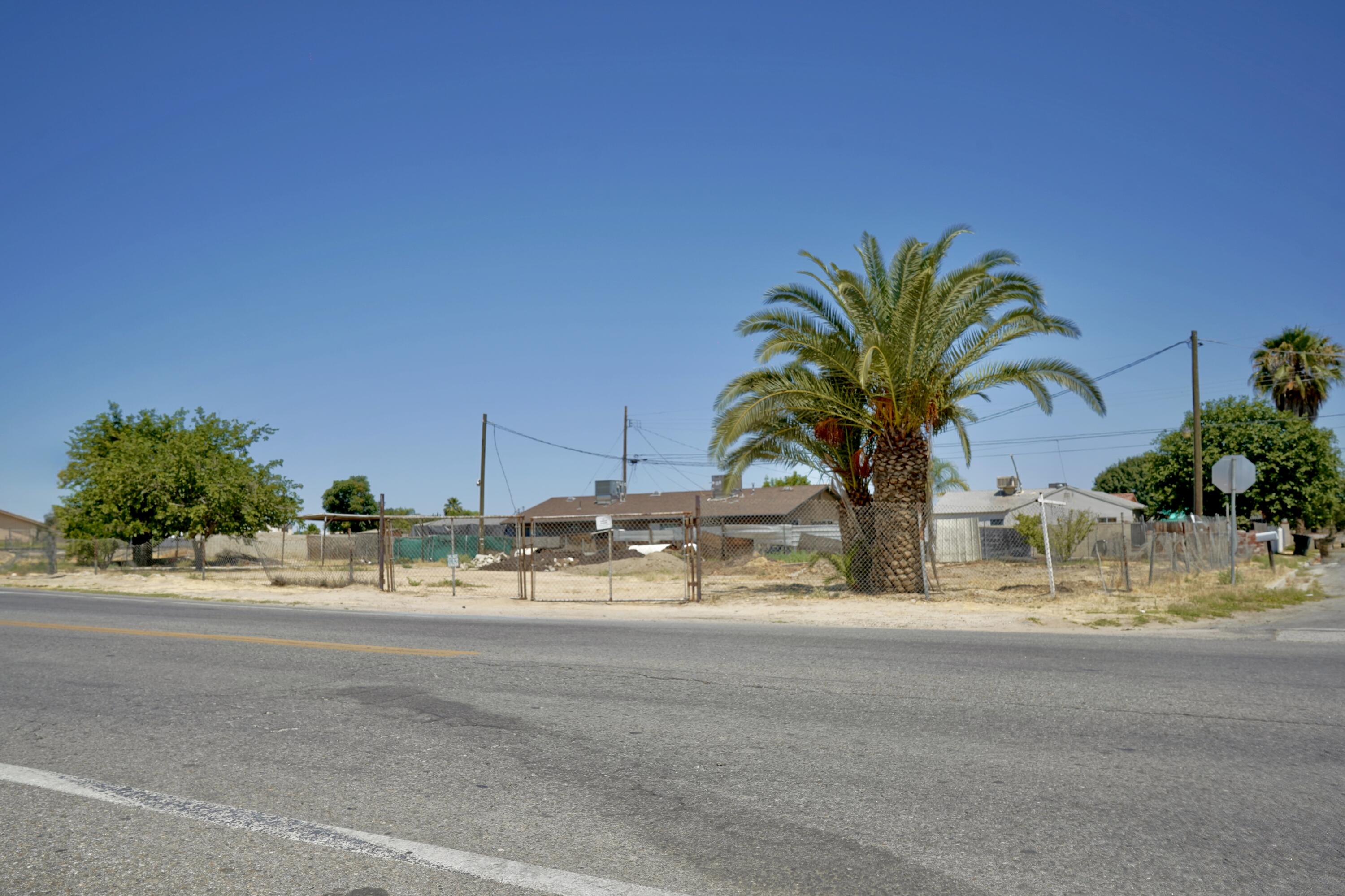 326 Wilson Rd, Bakersfield, CA 93307