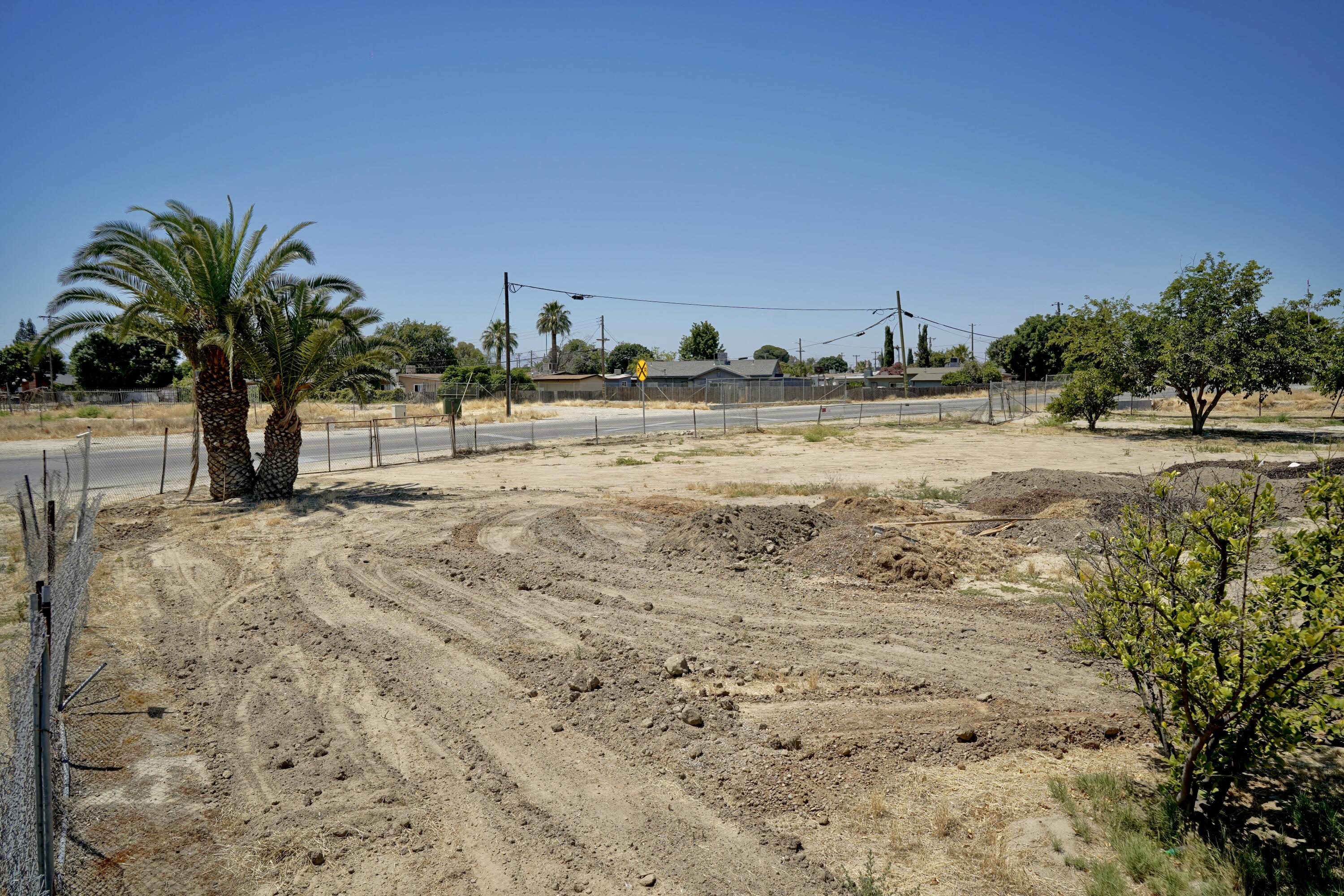 326 Wilson Rd, Bakersfield, CA 93307