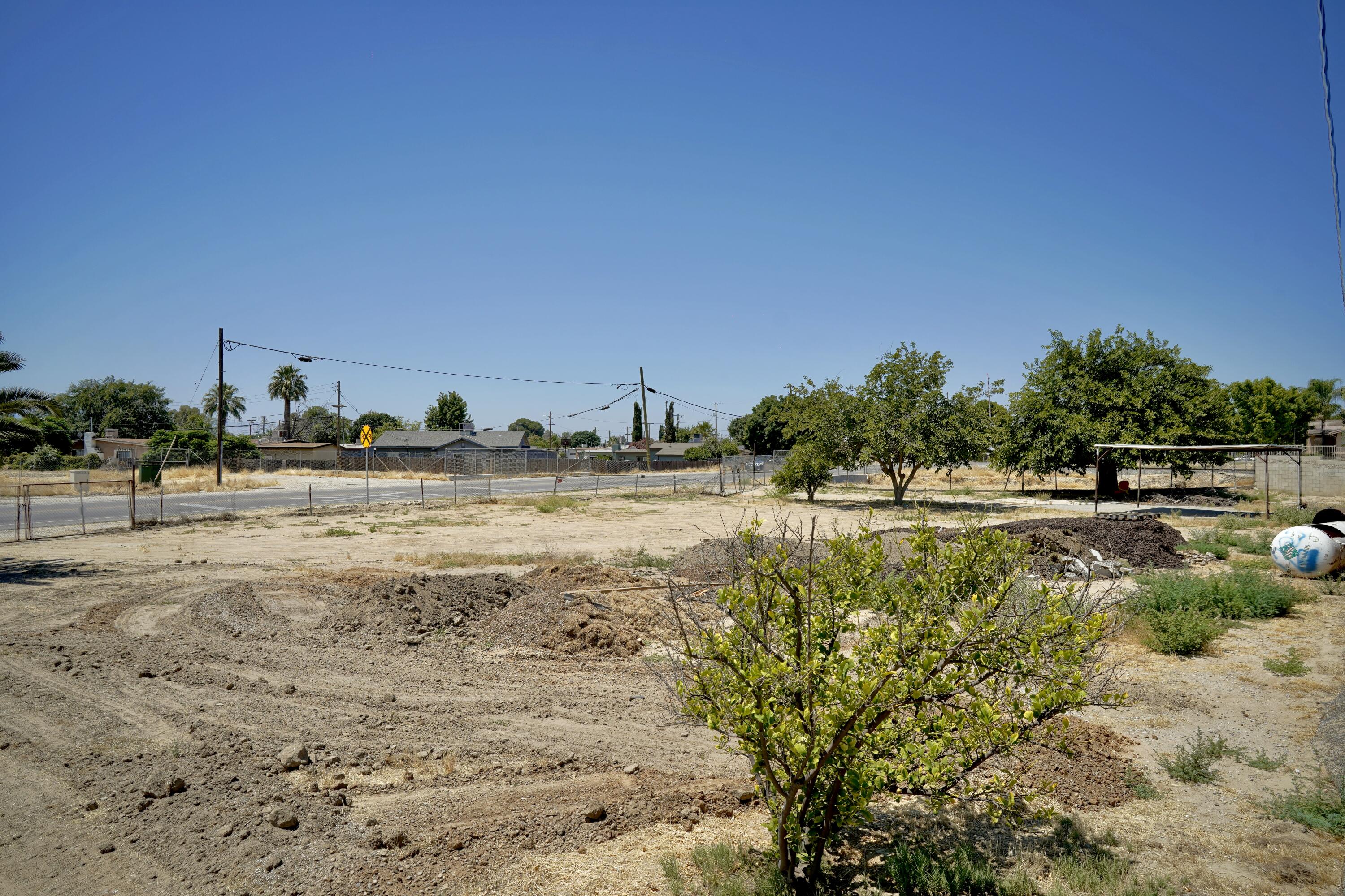326 Wilson Rd, Bakersfield, CA 93307