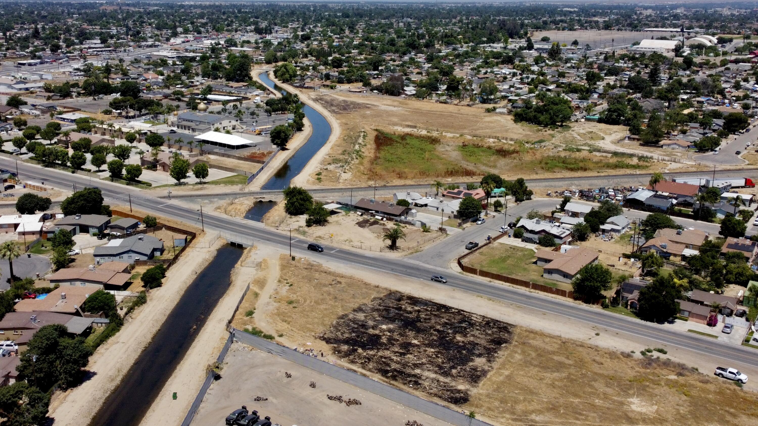 326 Wilson Rd, Bakersfield, CA 93307
