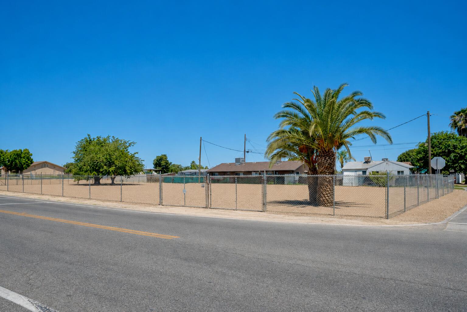 326 Wilson Rd, Bakersfield, CA 93307