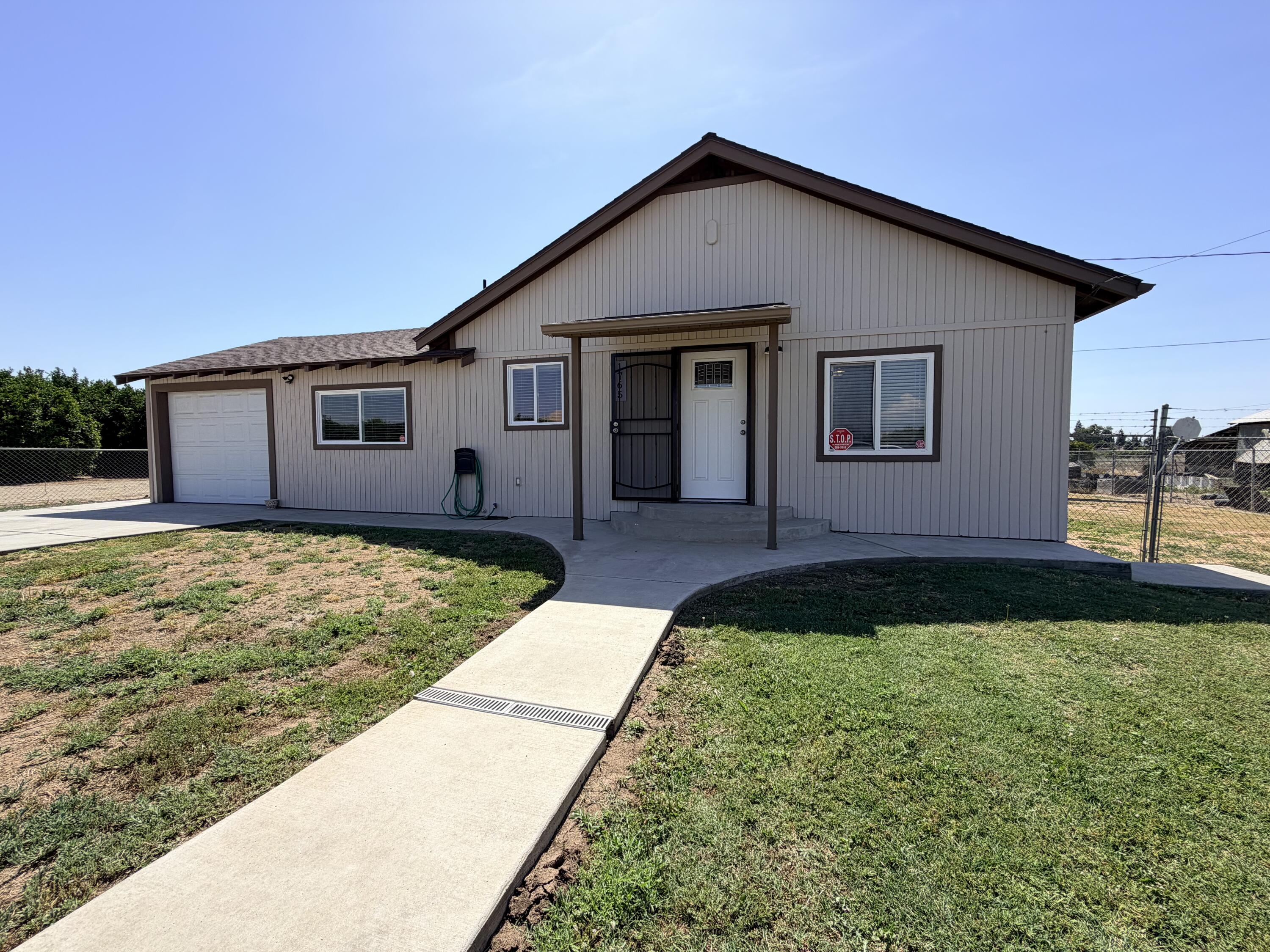 1765 S Crestview St, Porterville, CA 93257