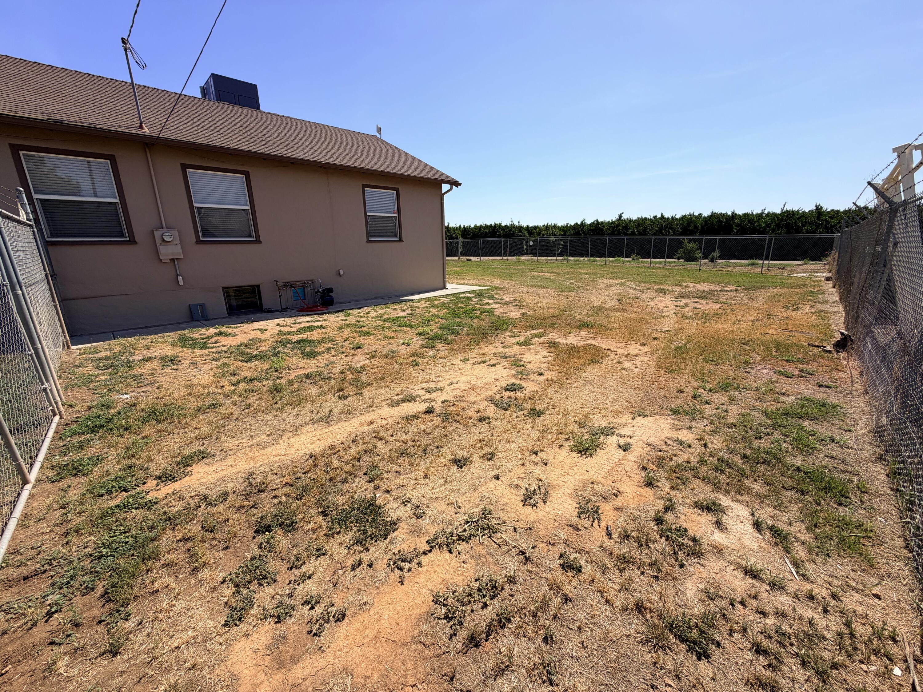 1765 S Crestview St, Porterville, CA 93257