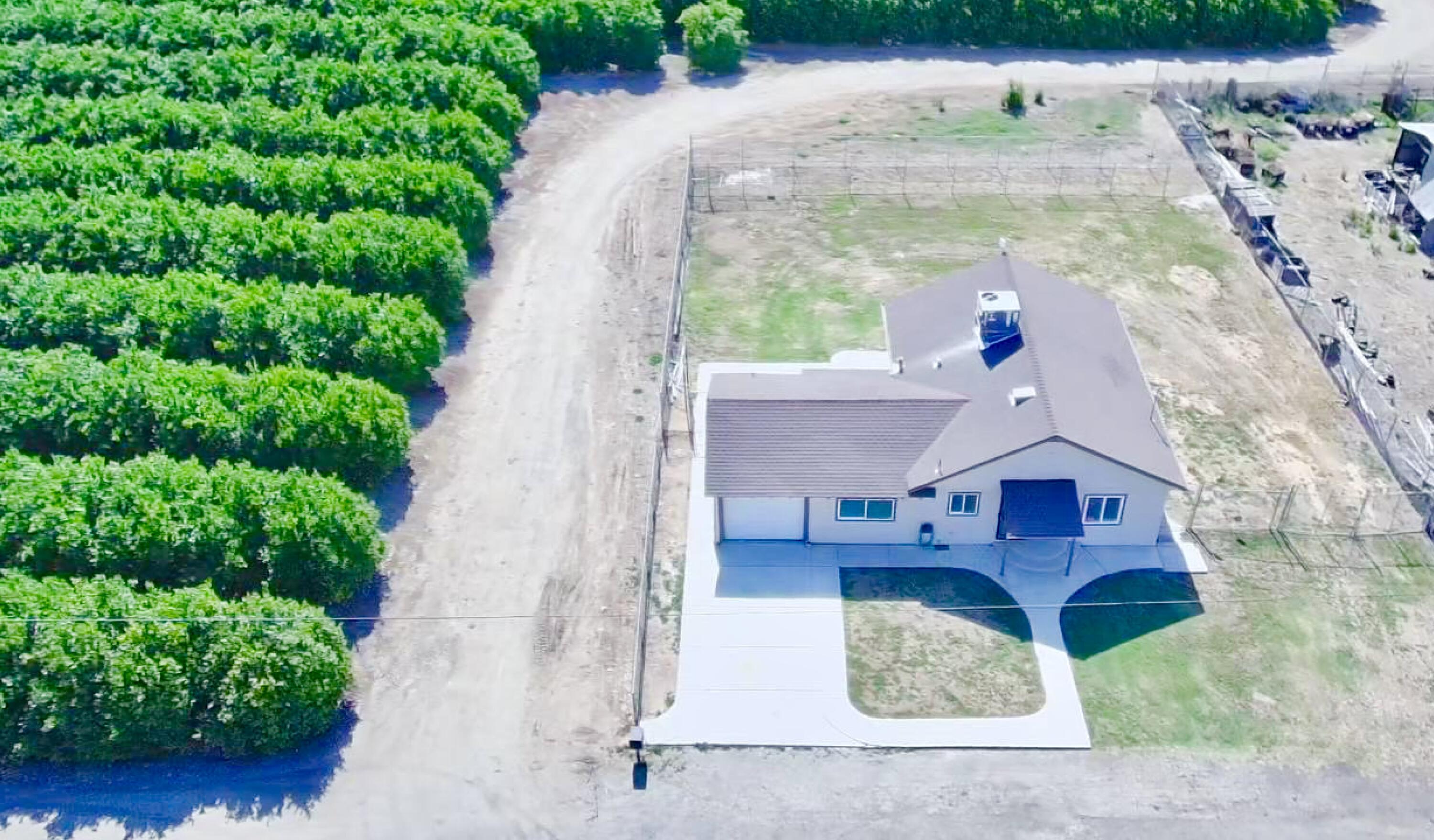 1765 S Crestview St, Porterville, CA 93257