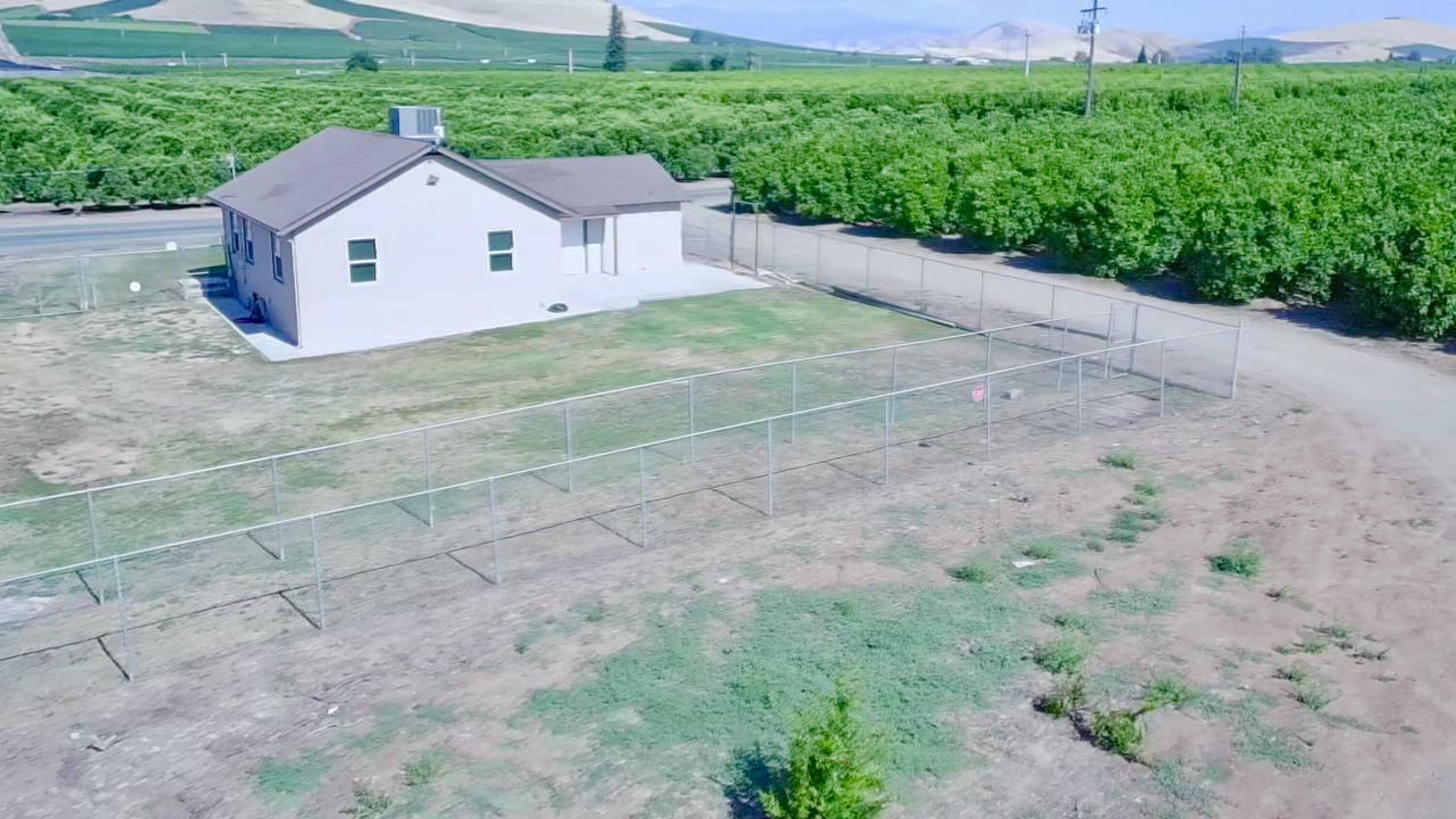1765 S Crestview St, Porterville, CA 93257