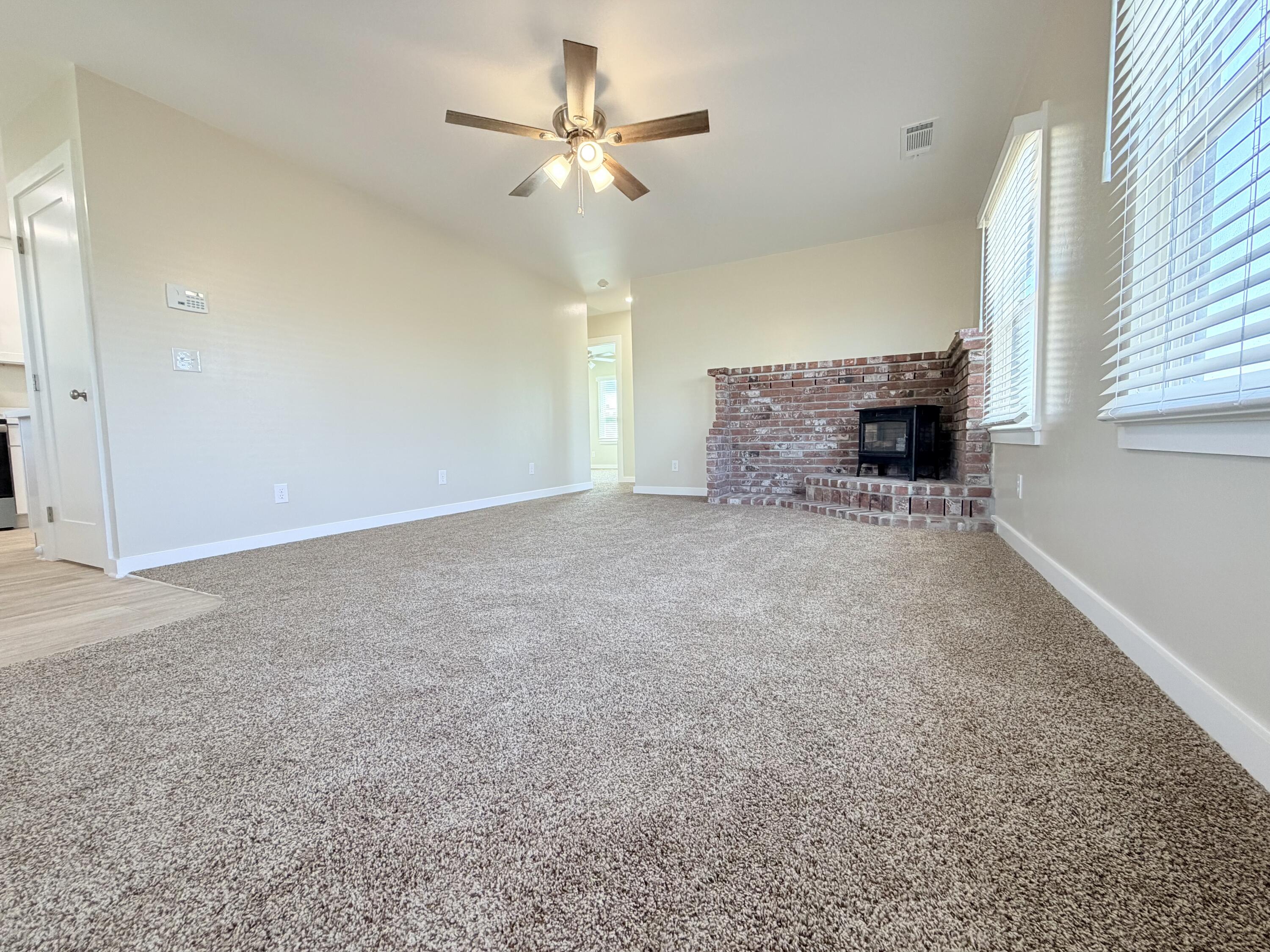 1765 S Crestview St, Porterville, CA 93257