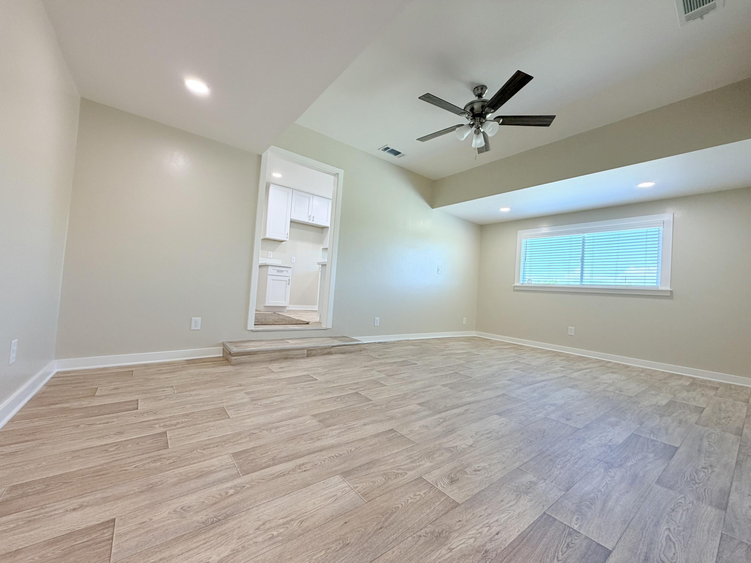 1765 S Crestview St, Porterville, CA 93257