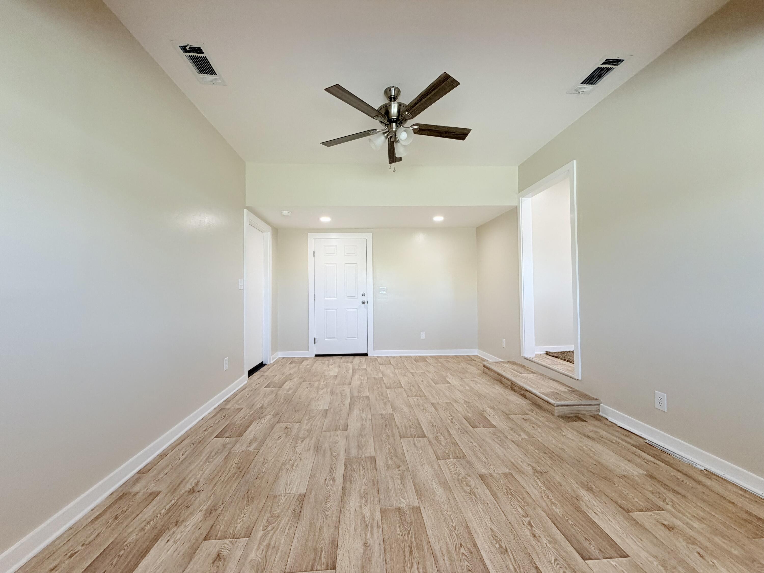 1765 S Crestview St, Porterville, CA 93257