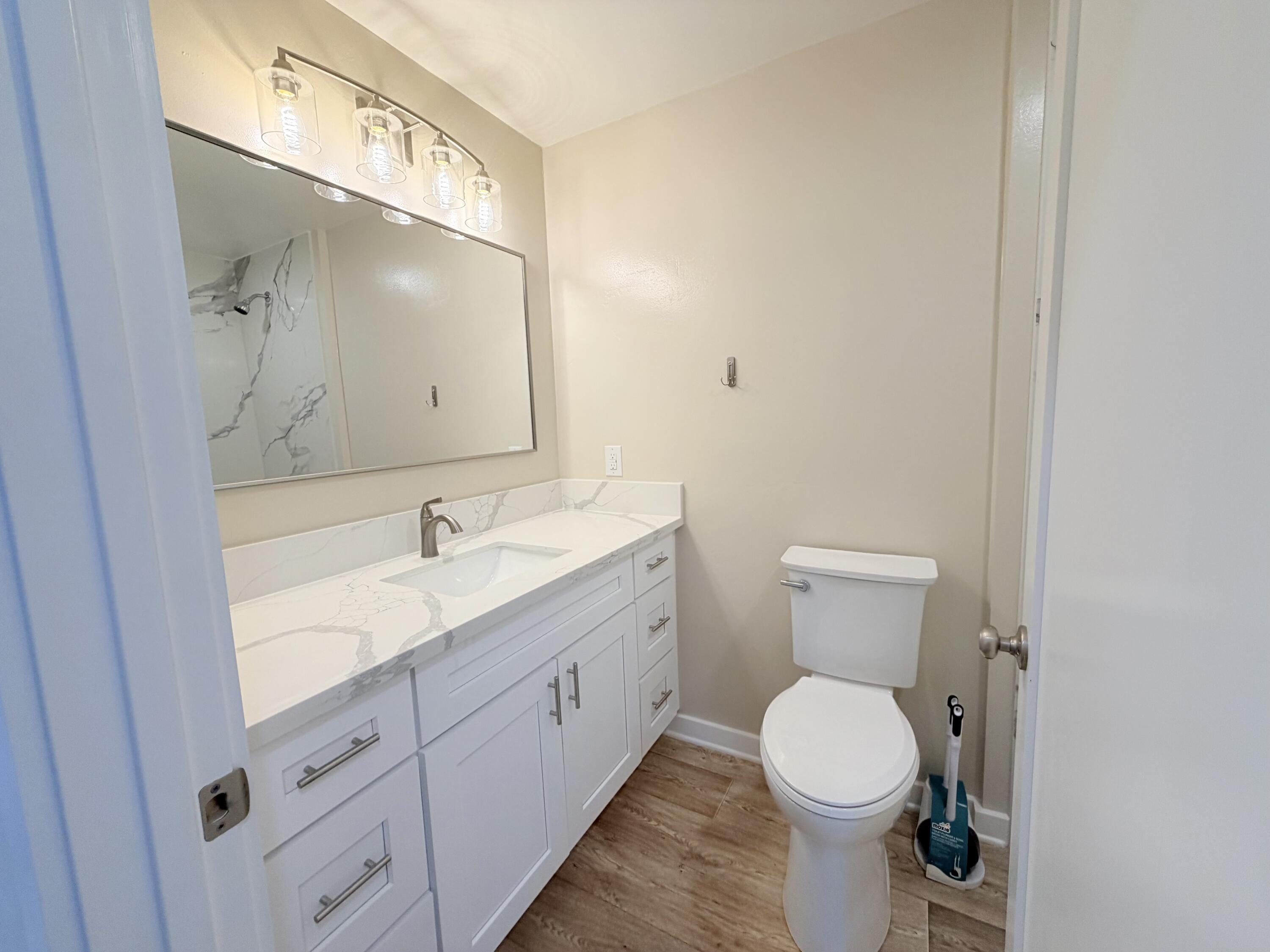 1765 S Crestview St, Porterville, CA 93257