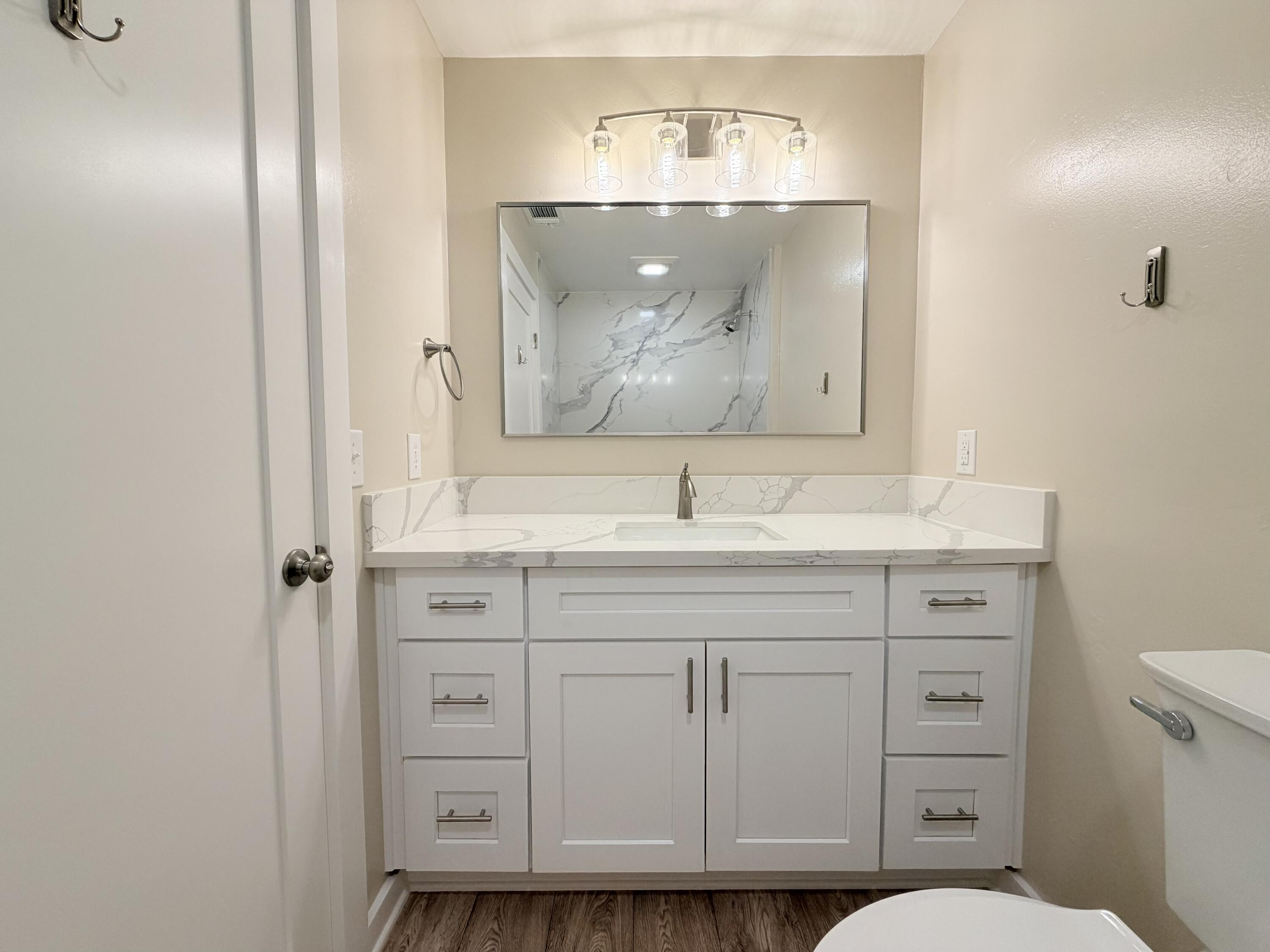1765 S Crestview St, Porterville, CA 93257