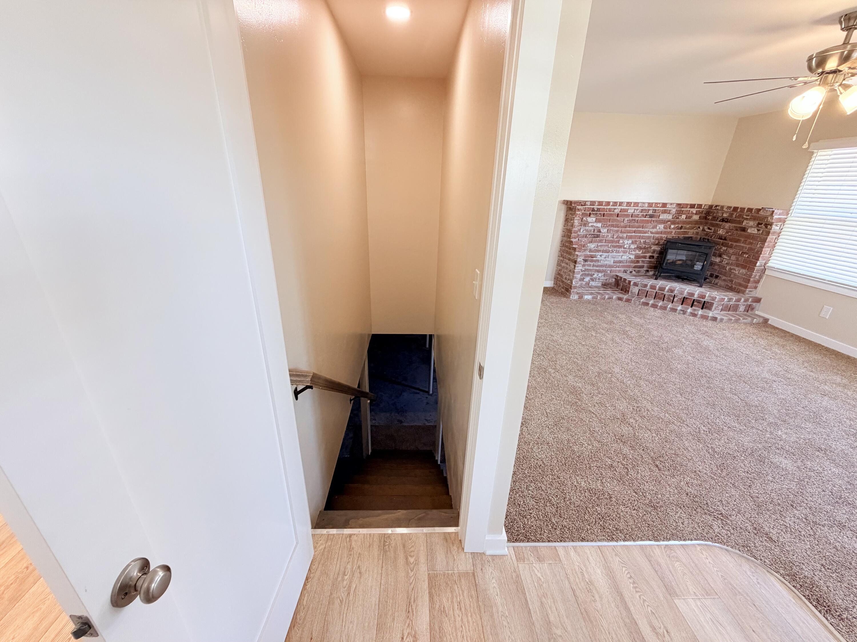 1765 S Crestview St, Porterville, CA 93257