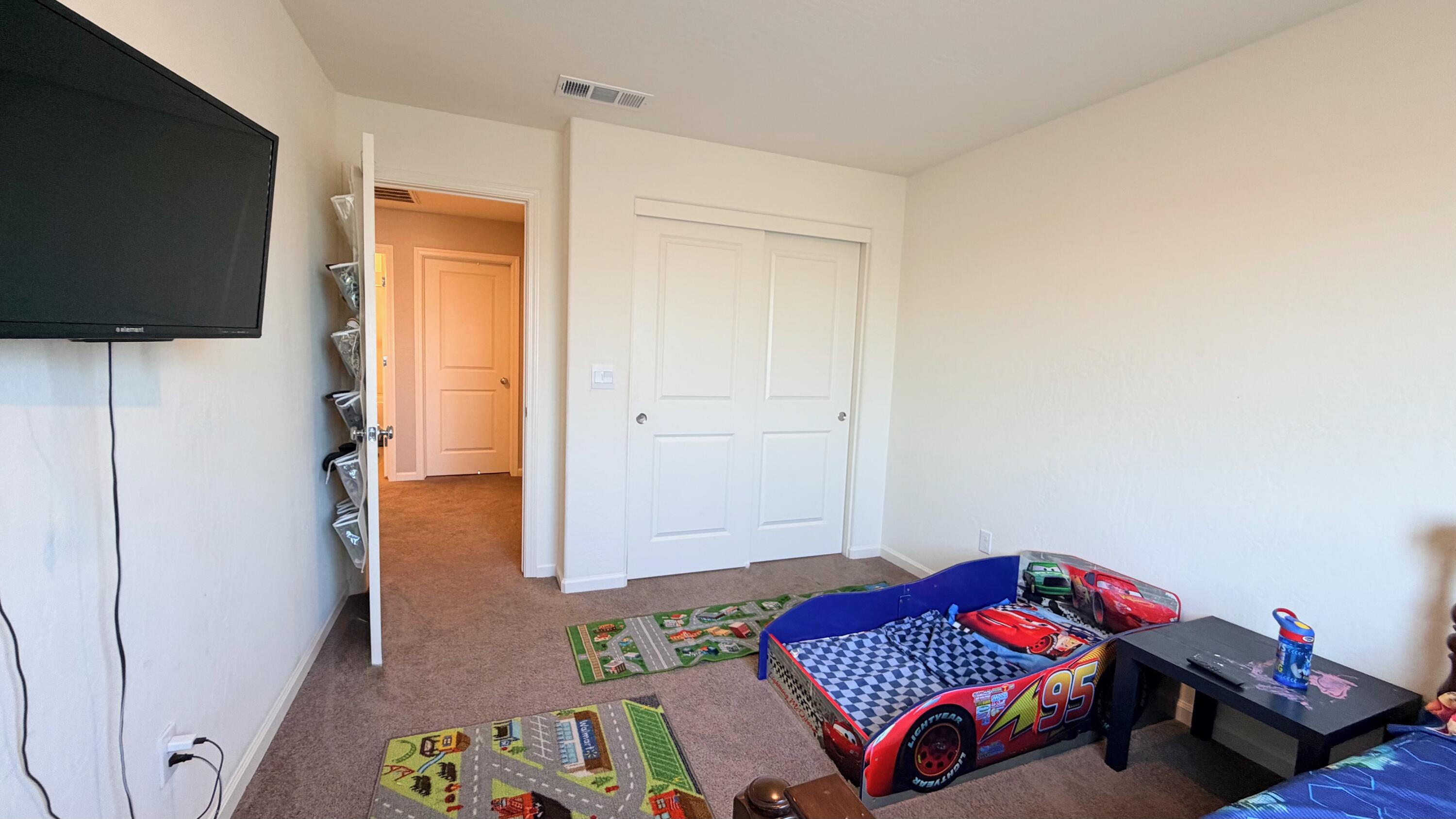 2439 Sawgrass Ave, Tulare, CA 93274