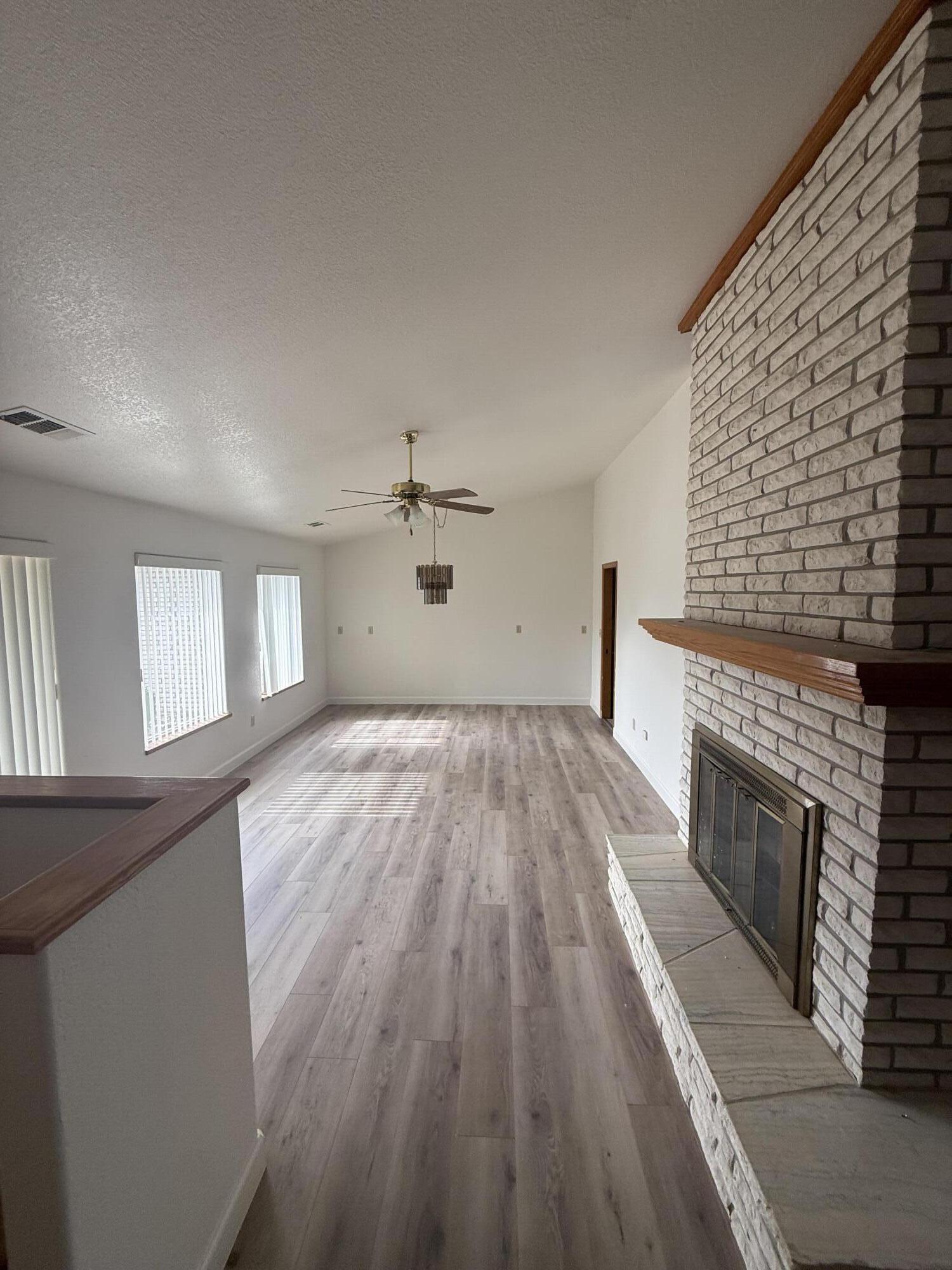 826 Michael Lynn, Lindsay, CA 93247