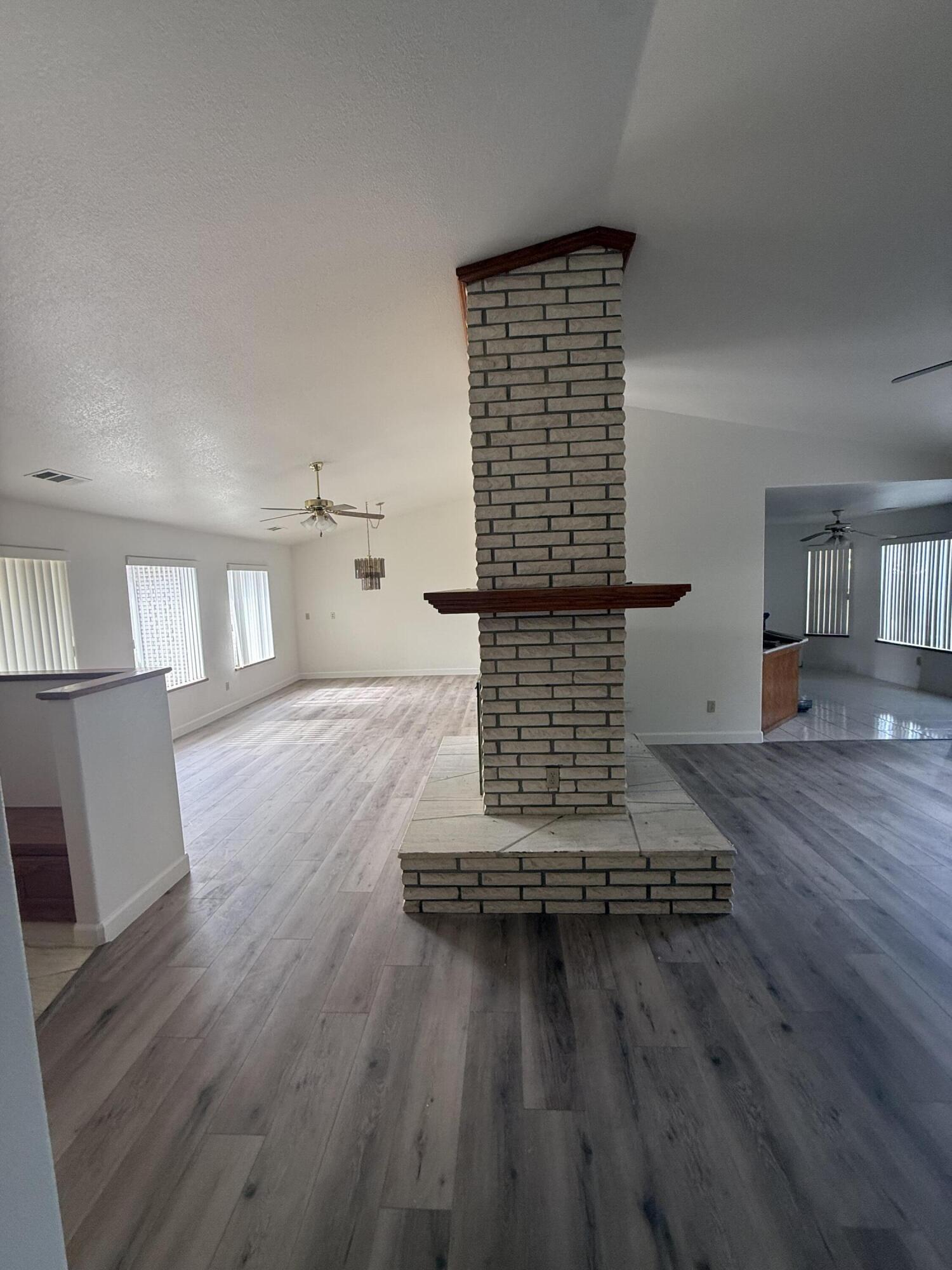 826 Michael Lynn, Lindsay, CA 93247
