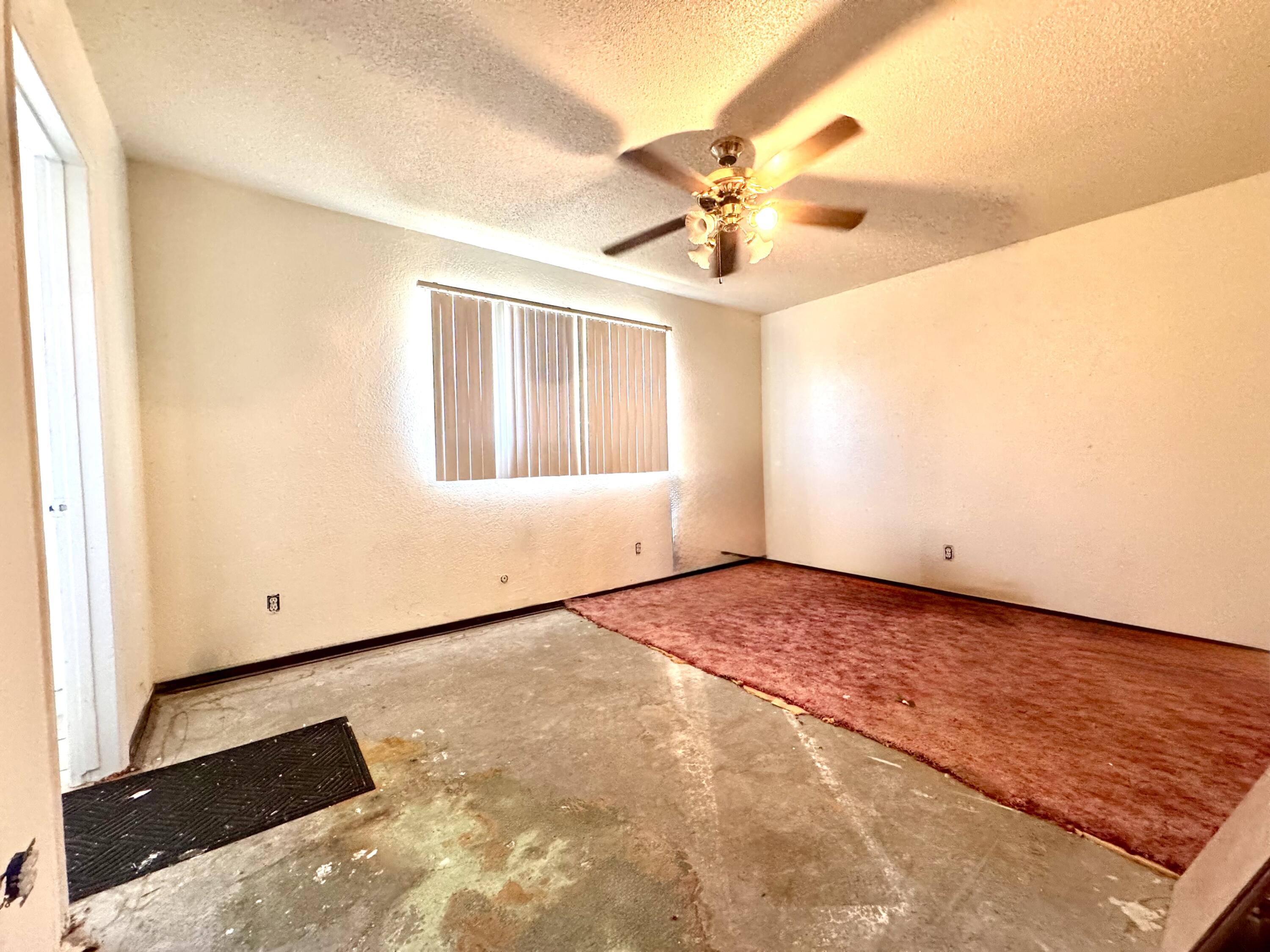 208 N Lombardi St, Porterville, CA 93257
