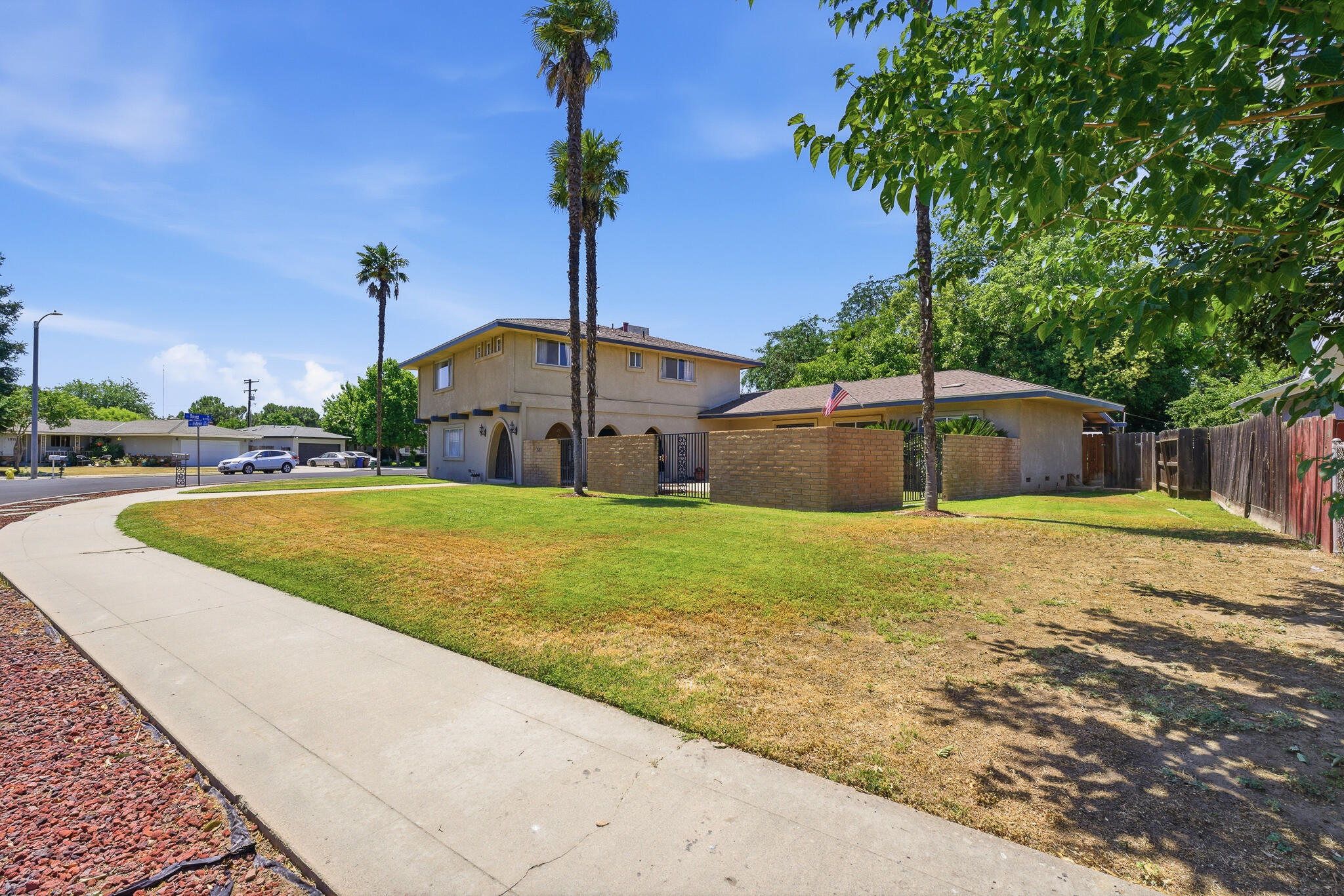 511 N Helene St, Tulare, CA 93274