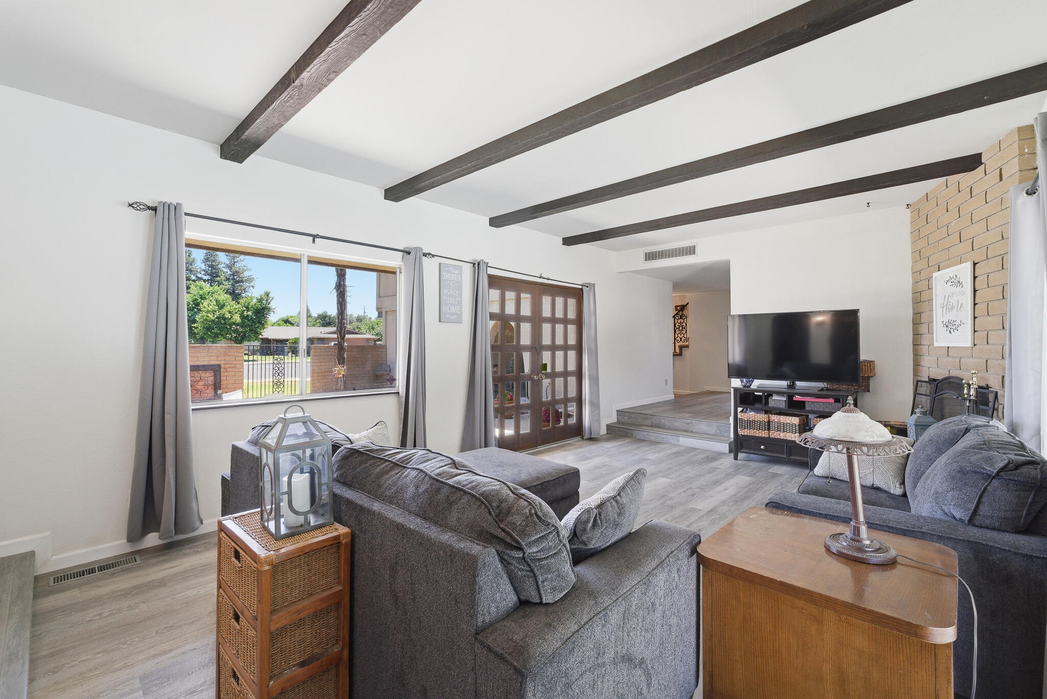 511 N Helene St, Tulare, CA 93274