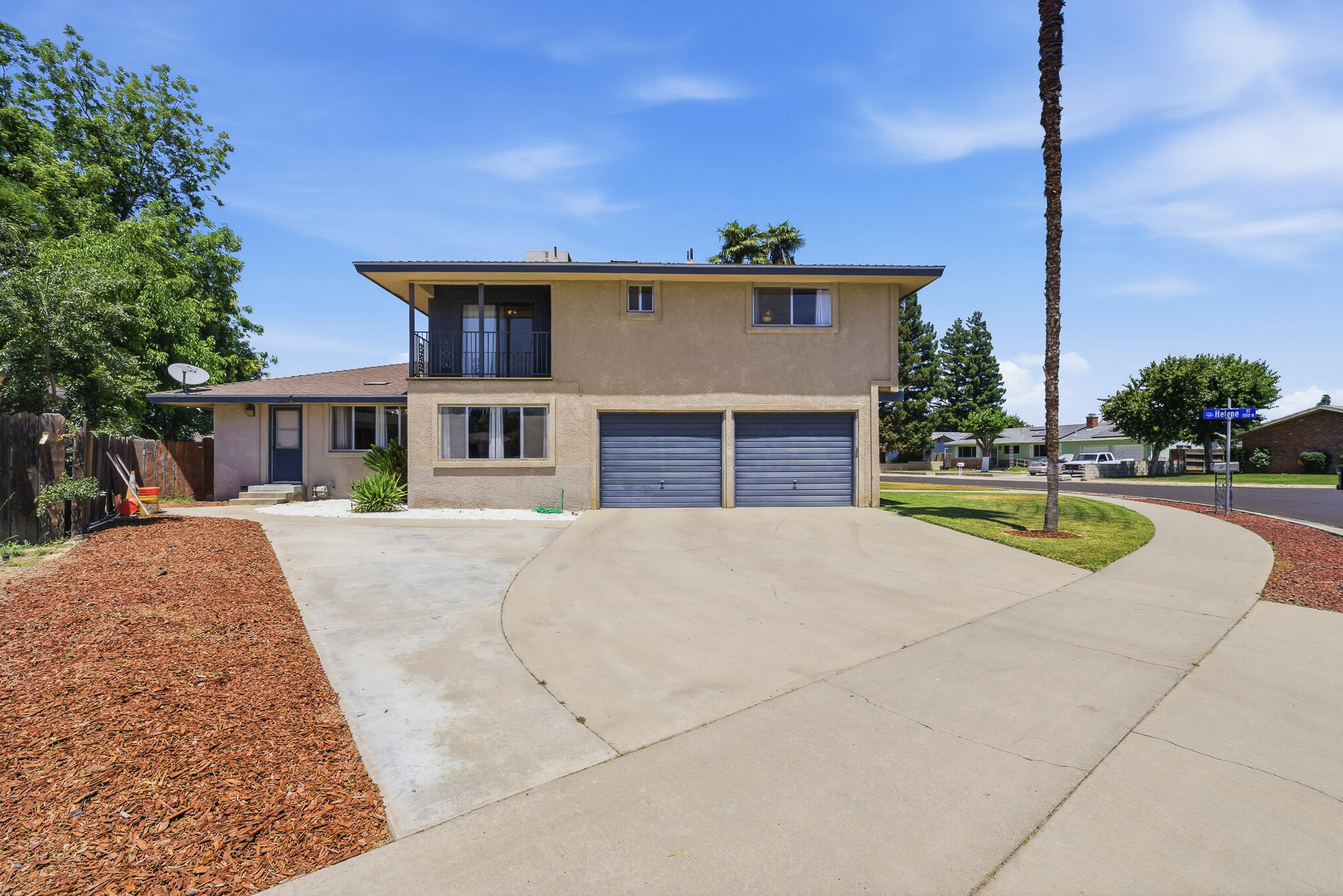 511 N Helene St, Tulare, CA 93274