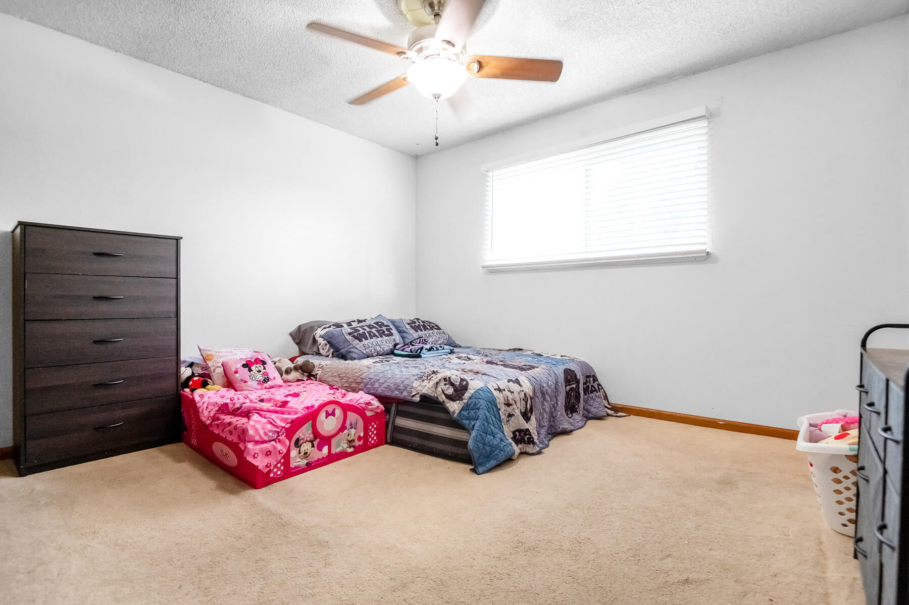 1818 W Buena Vista Ave, Visalia, CA 93291