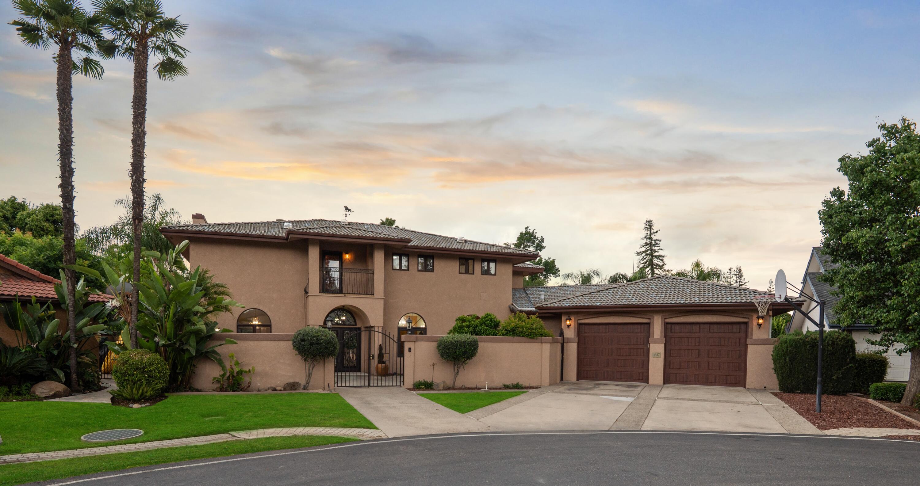 1617 N Aspen Ct, Visalia, CA 93291