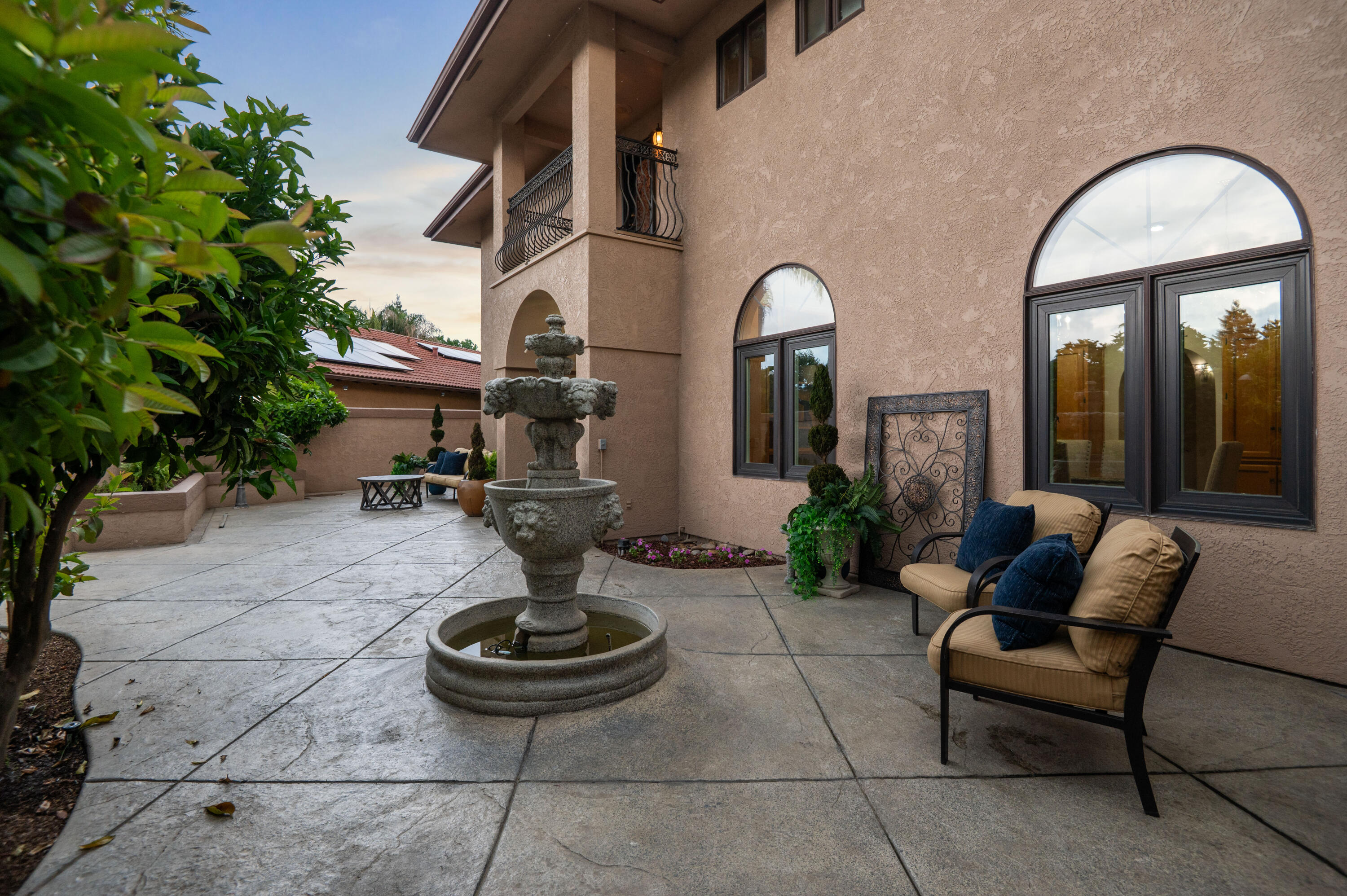 1617 N Aspen Ct, Visalia, CA 93291