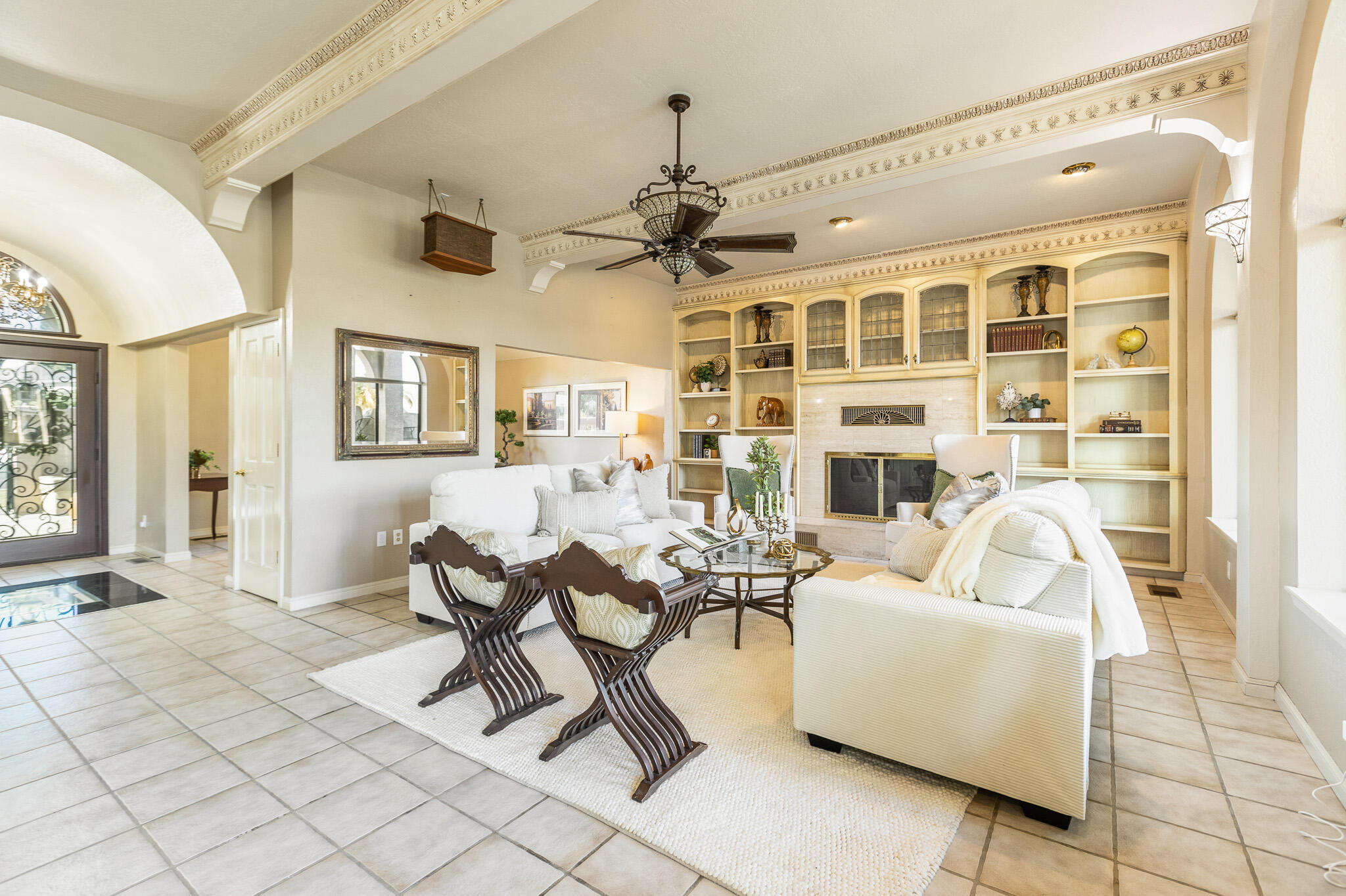 1617 N Aspen Ct, Visalia, CA 93291