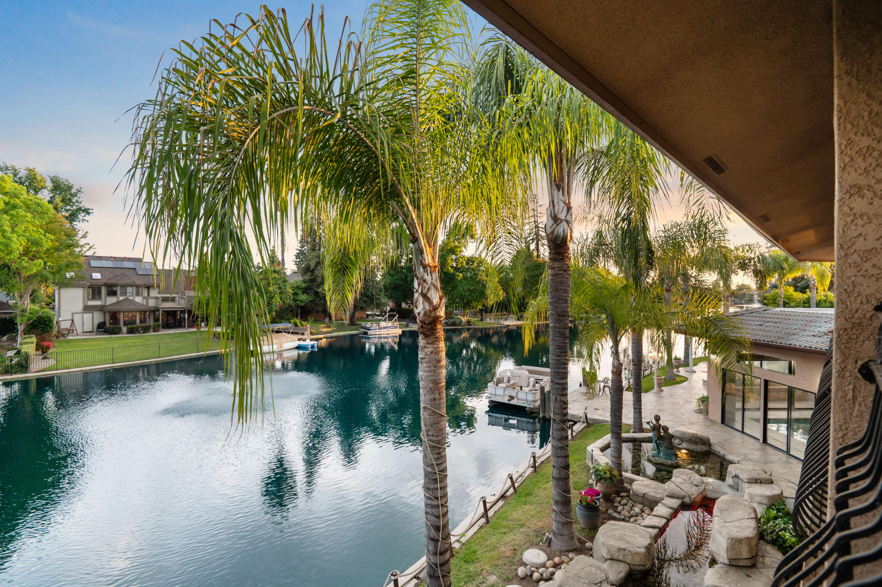 1617 N Aspen Ct, Visalia, CA 93291