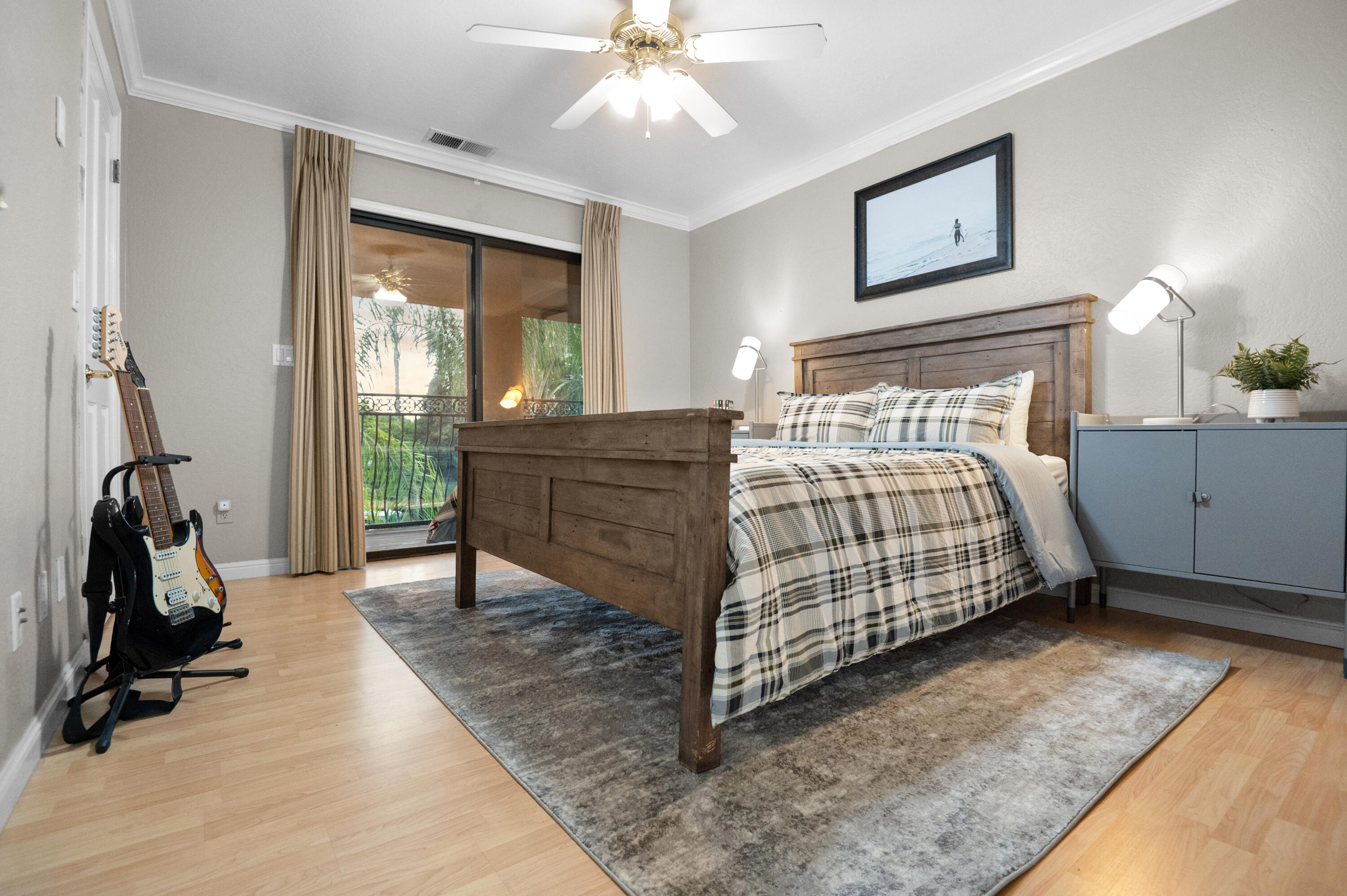 1617 N Aspen Ct, Visalia, CA 93291