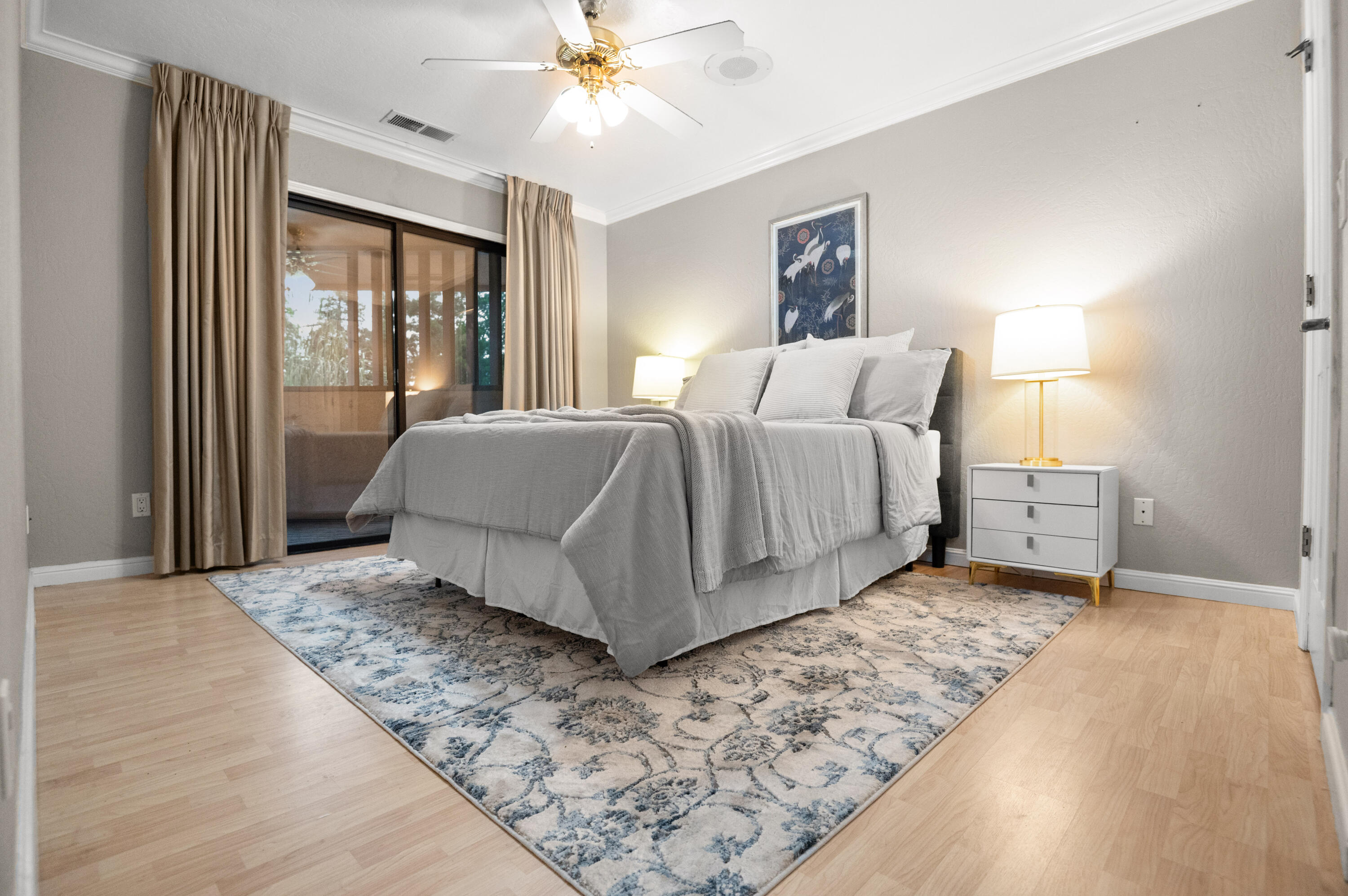 1617 N Aspen Ct, Visalia, CA 93291