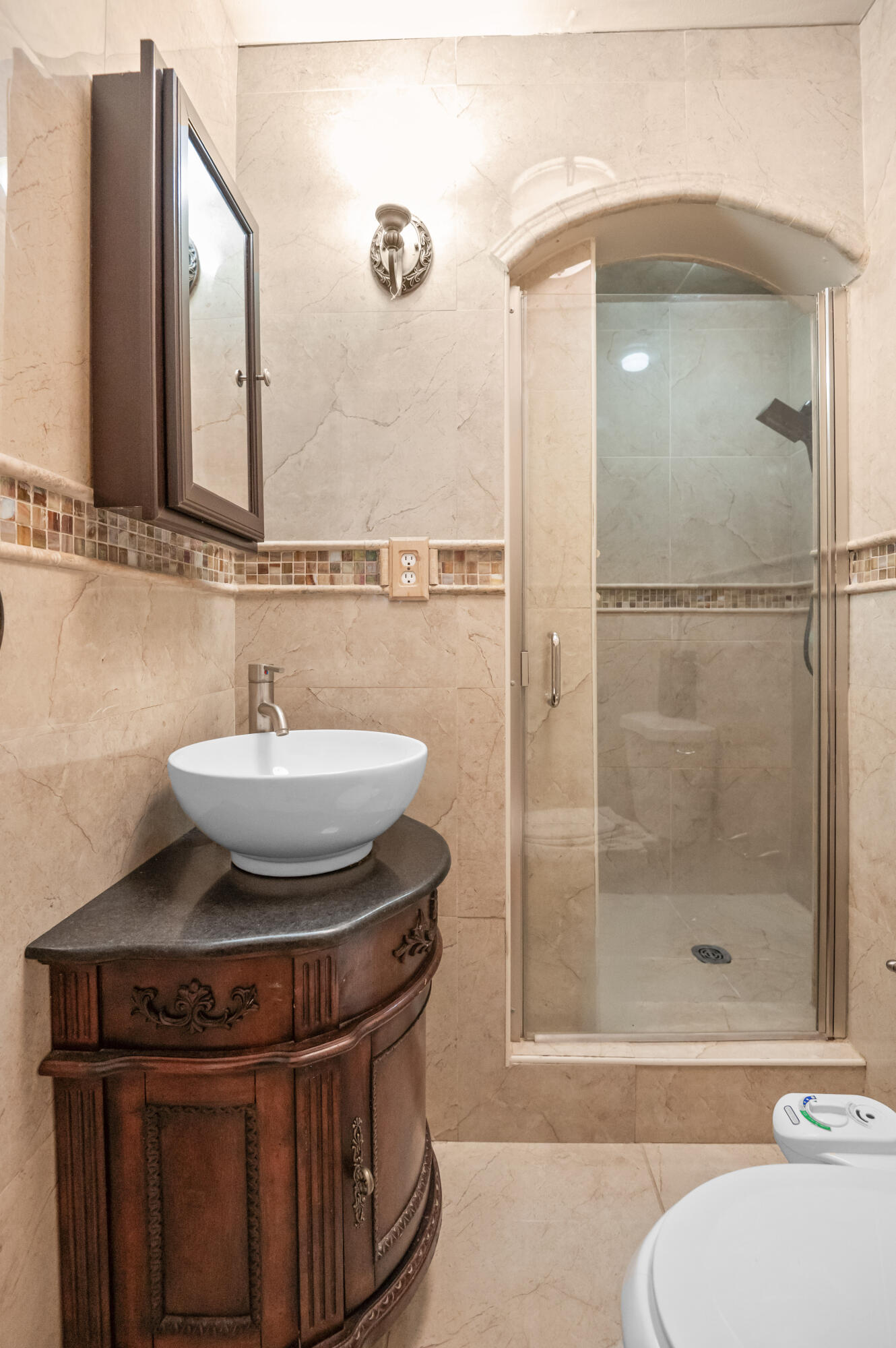 1617 N Aspen Ct, Visalia, CA 93291