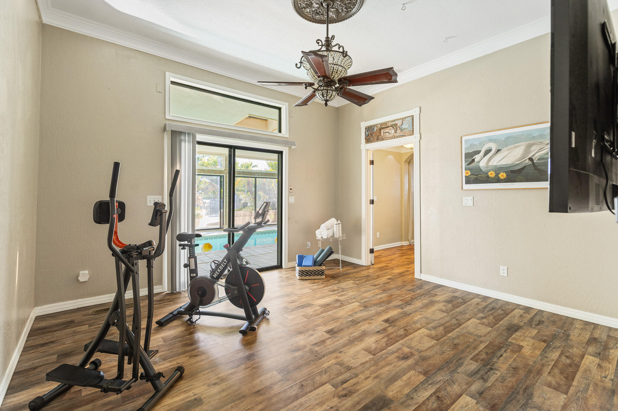 1617 N Aspen Ct, Visalia, CA 93291