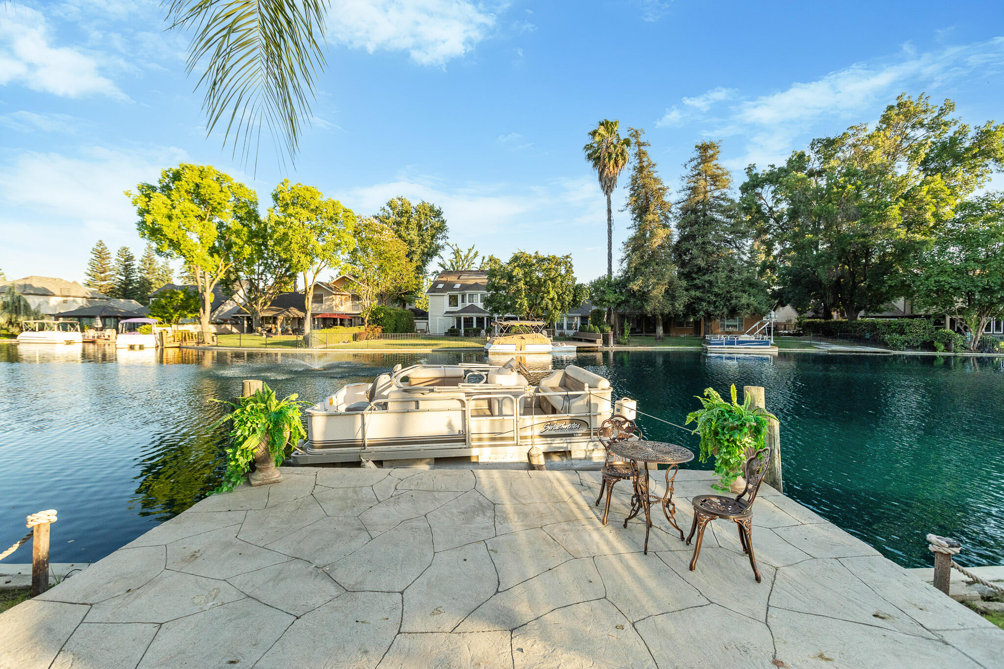 1617 N Aspen Ct, Visalia, CA 93291