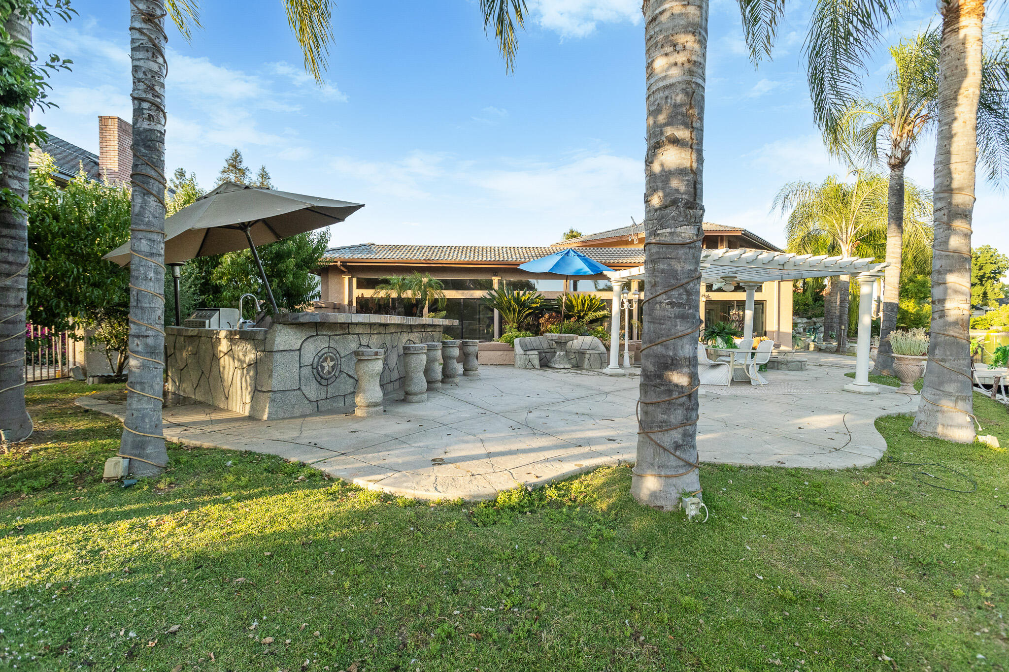 1617 N Aspen Ct, Visalia, CA 93291