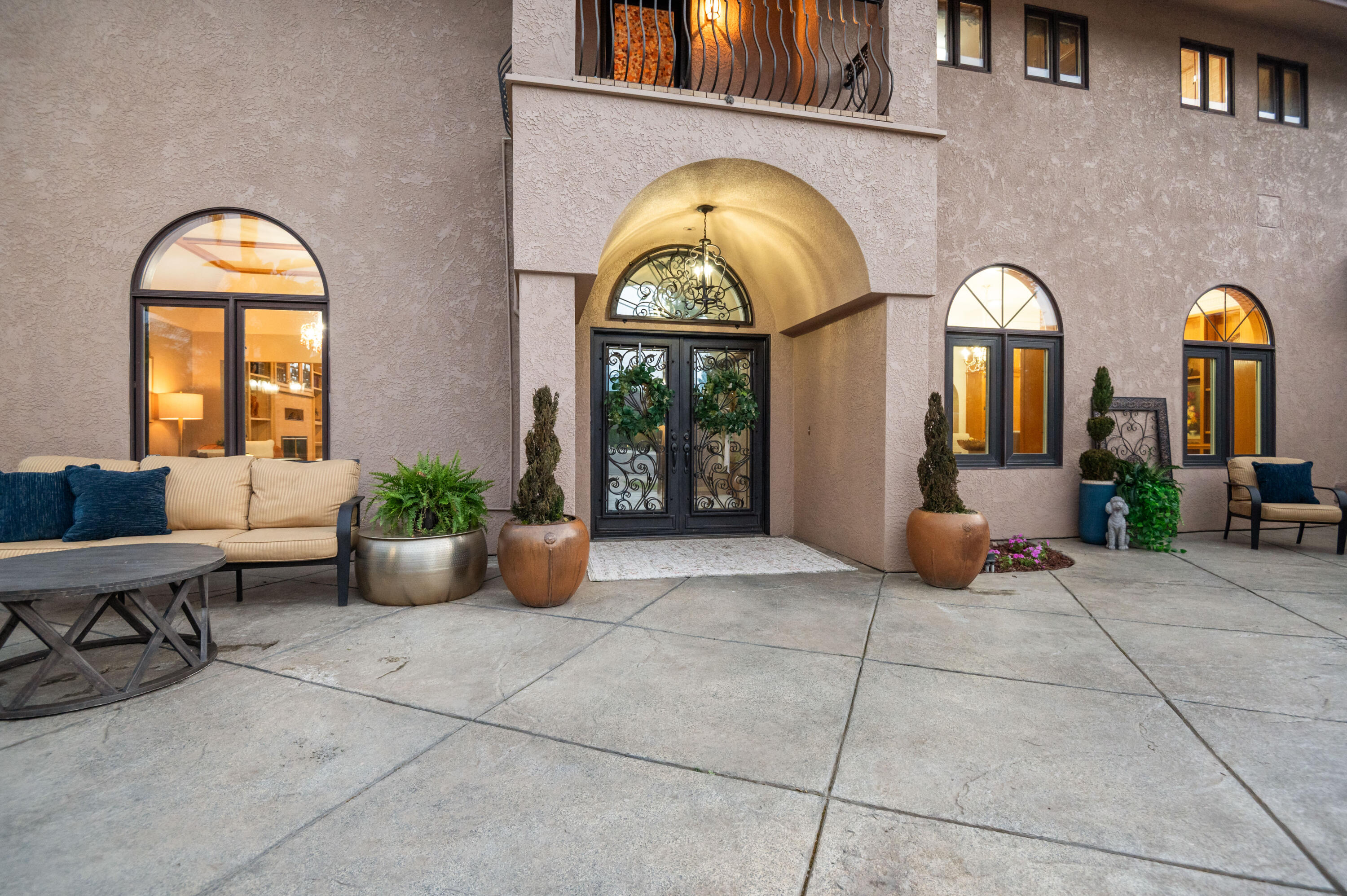 1617 N Aspen Ct, Visalia, CA 93291