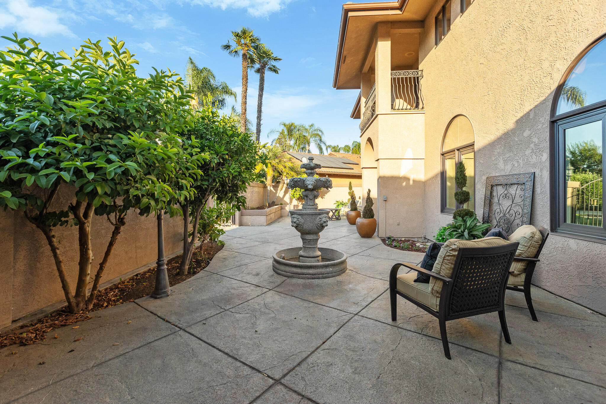 1617 N Aspen Ct, Visalia, CA 93291