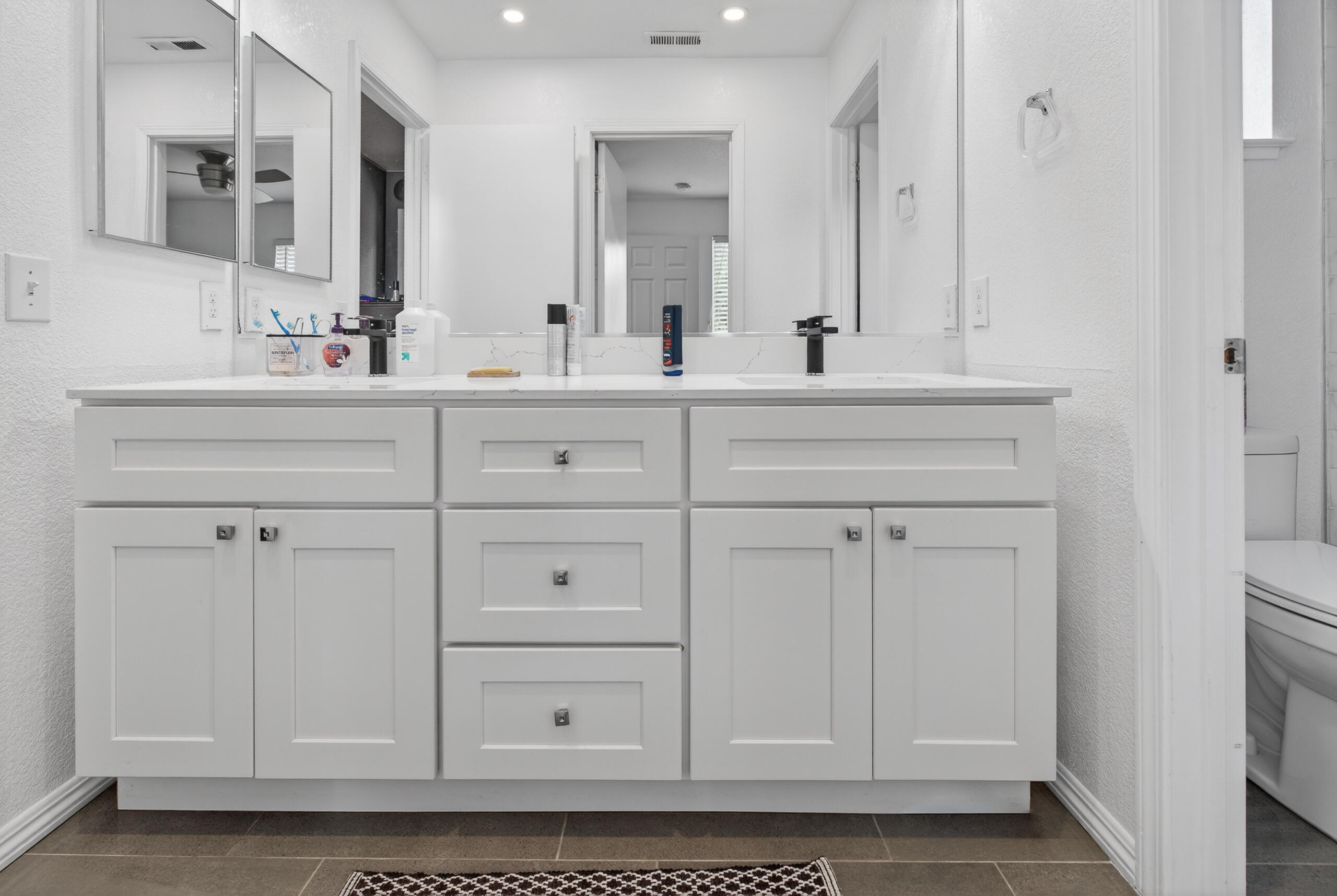 1936 Maplegrove Ln, Tracy, CA 95376