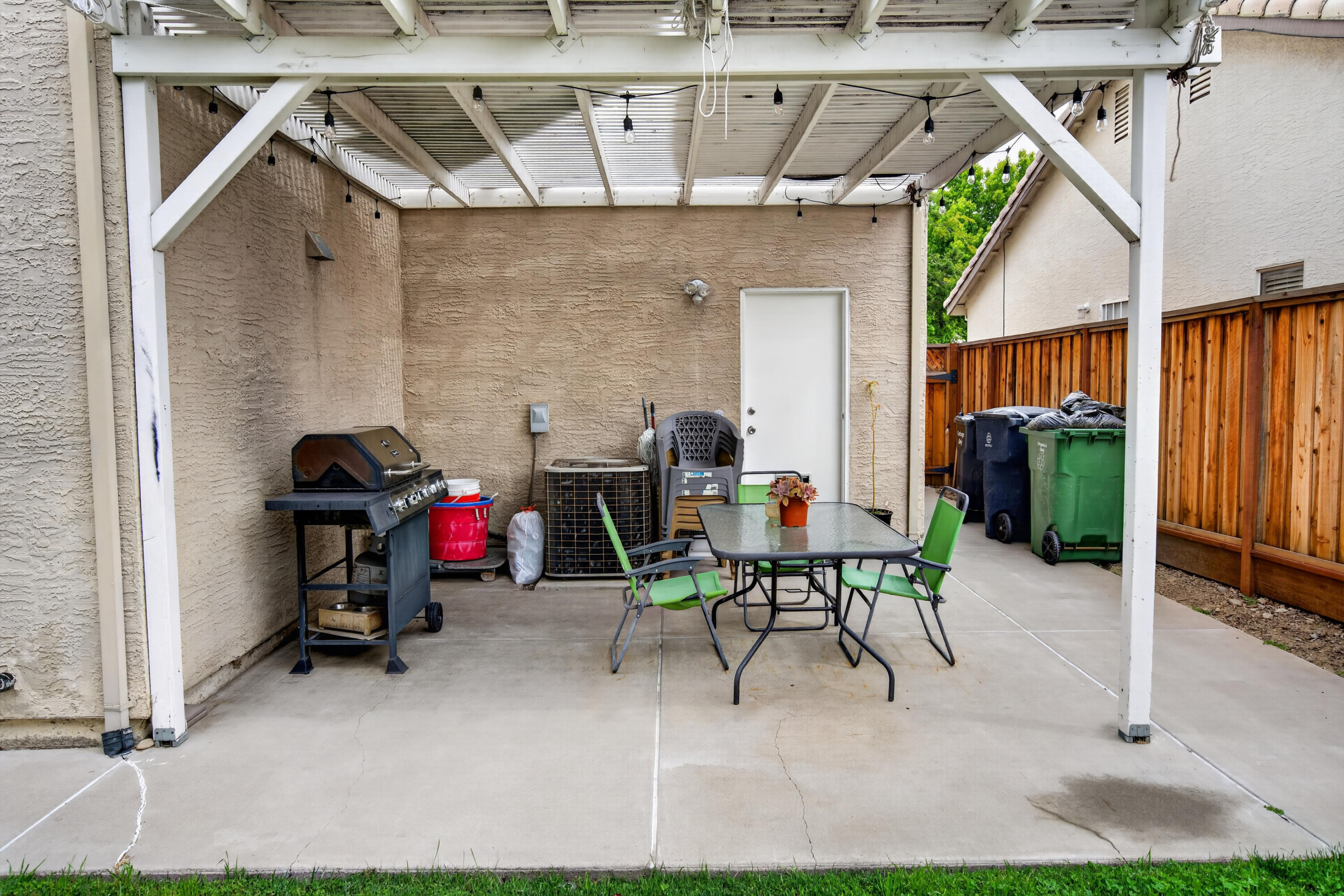 1936 Maplegrove Ln, Tracy, CA 95376